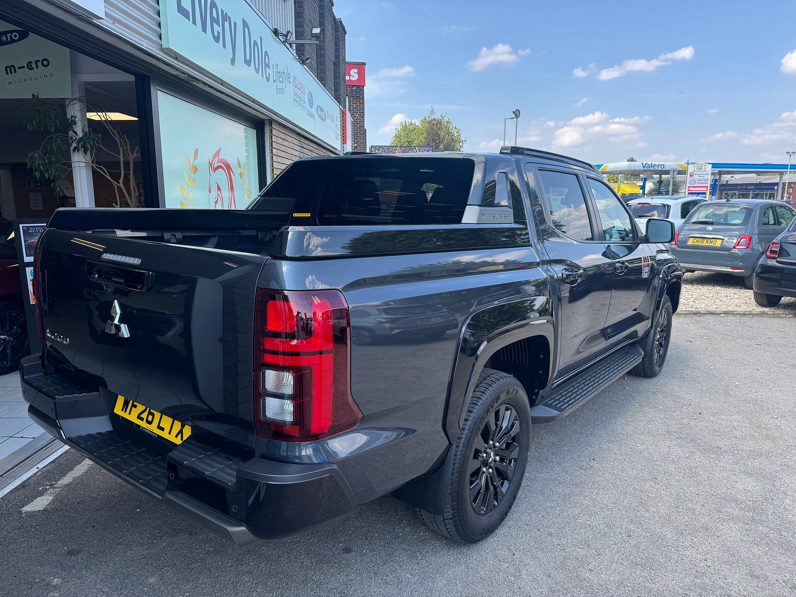Mitsubishi L200 2.4 Bi-Turbo Barbarian Pickup Double Cab 4dr Diesel Auto 4WD Euro 6 (s/s) (204 ps) 4dr Automatic 2026