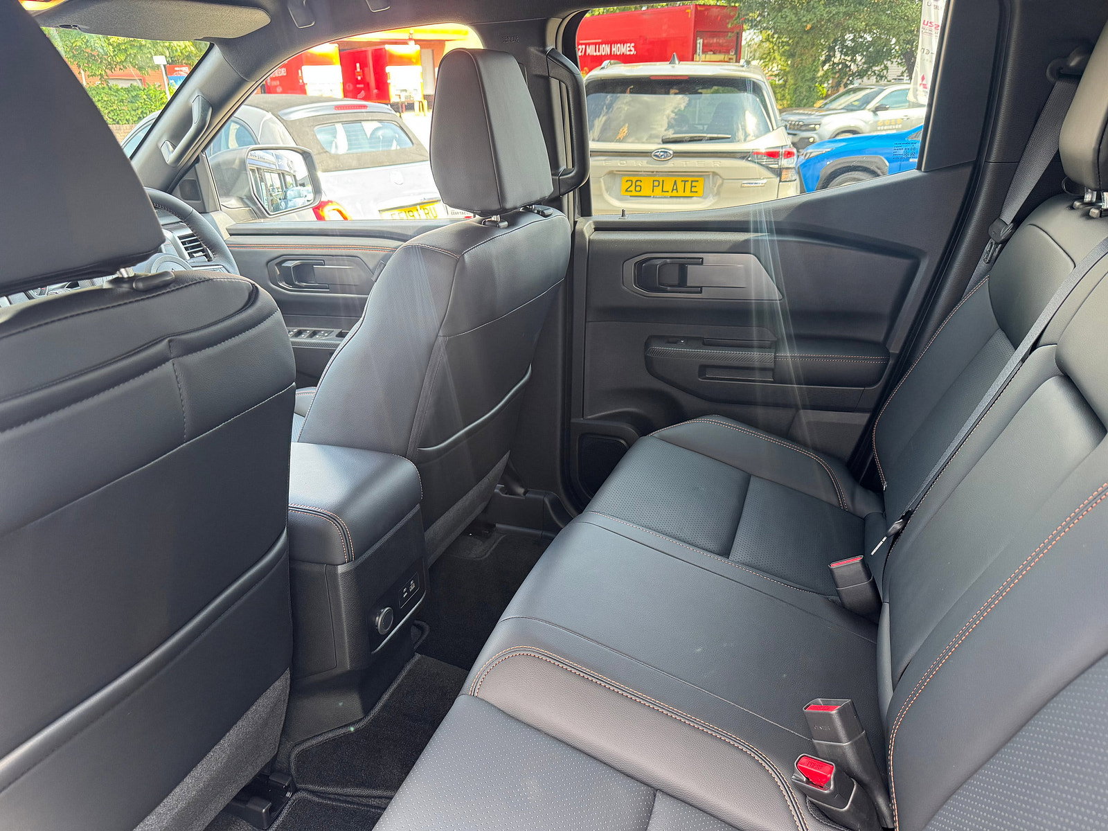 Mitsubishi L200 2.4 Bi-Turbo Barbarian Pickup Double Cab 4dr Diesel Auto 4WD Euro 6 (s/s) (204 ps) 4dr Automatic 2026