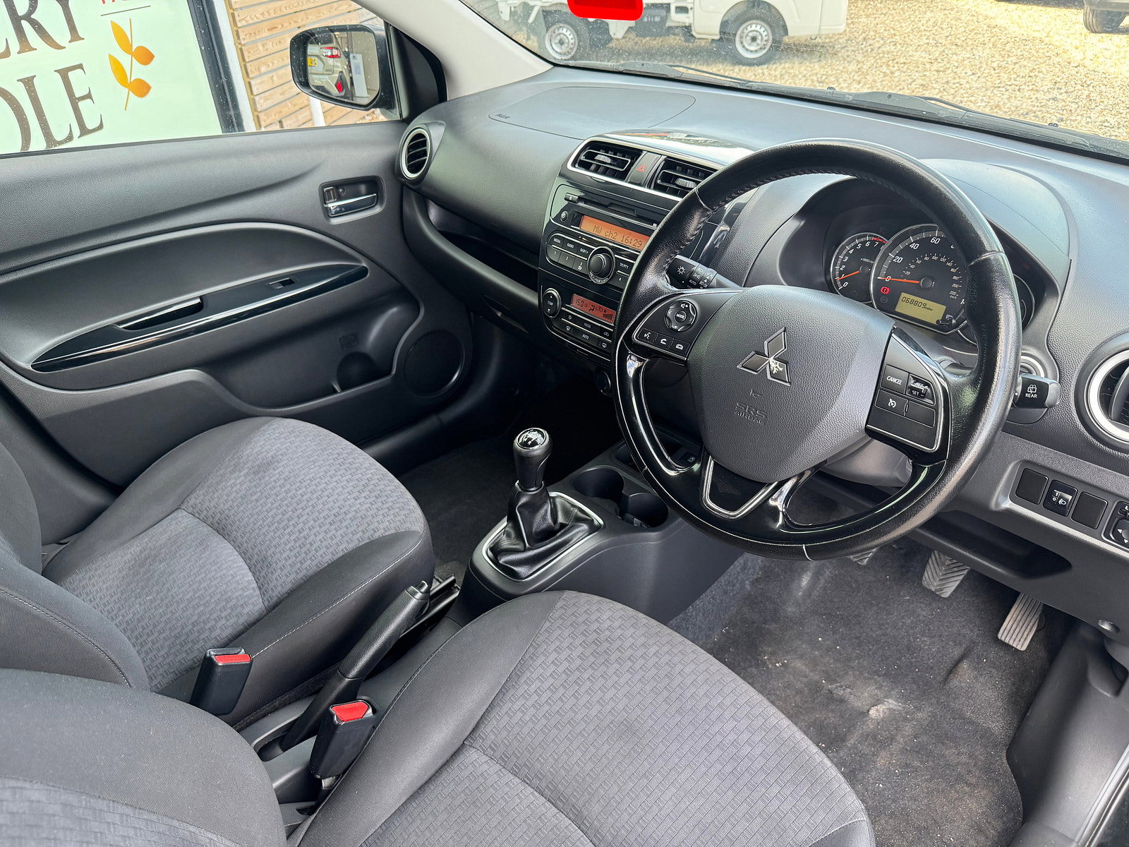 Mitsubishi Mirage 1.2 Juro Hatchback 5dr Petrol Manual Euro 6 (s/s) (79 ps) 5dr Manual 2016