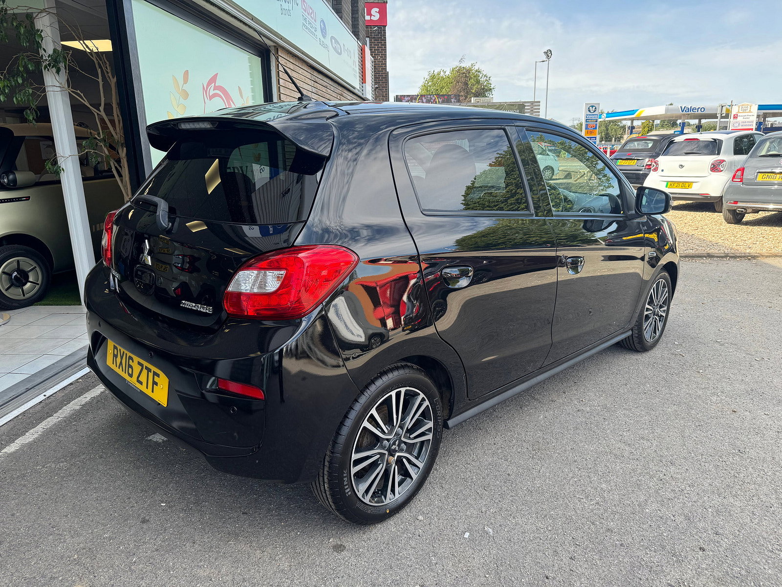Mitsubishi Mirage 1.2 Juro Hatchback 5dr Petrol Manual Euro 6 (s/s) (79 ps) 5dr Manual 2016