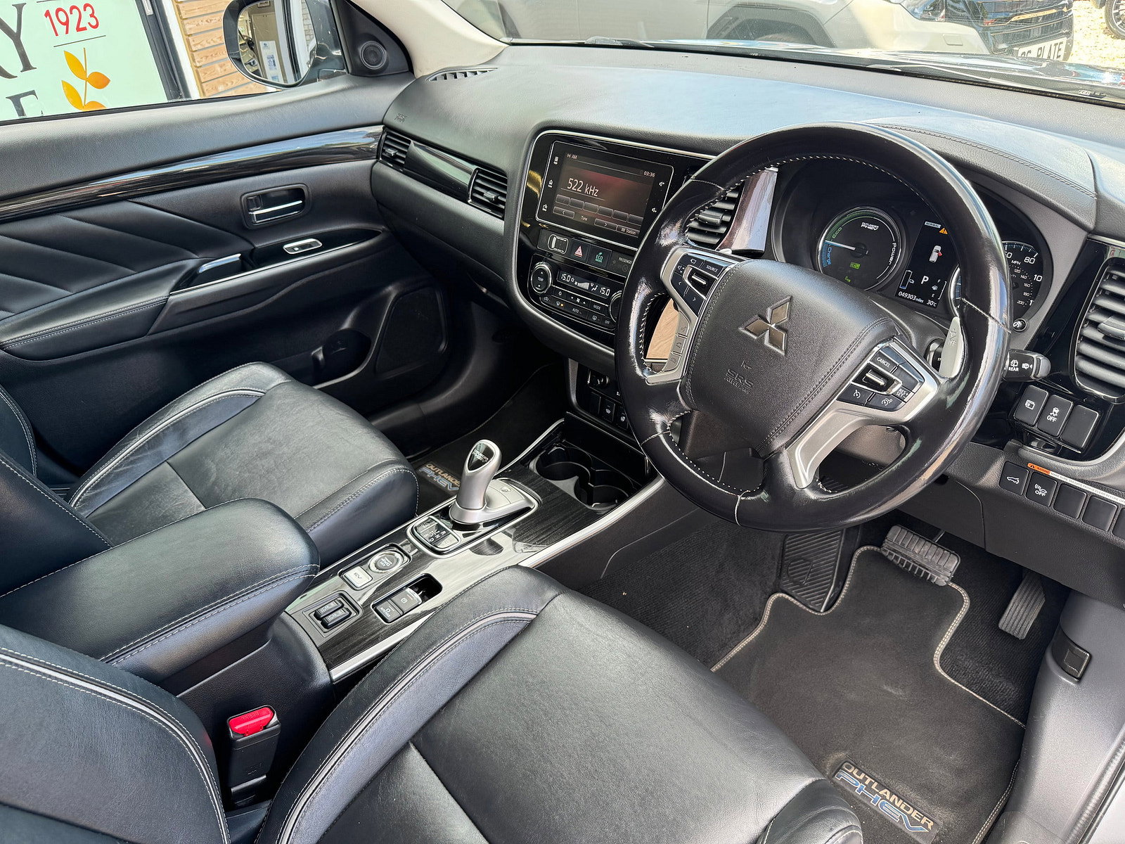 Mitsubishi Outlander 2.0h 12kWh 4h SUV 5dr Petrol Plug-in Hybrid CVT 4WD Euro 6 (s/s) (200 ps) 5dr Automatic 2018