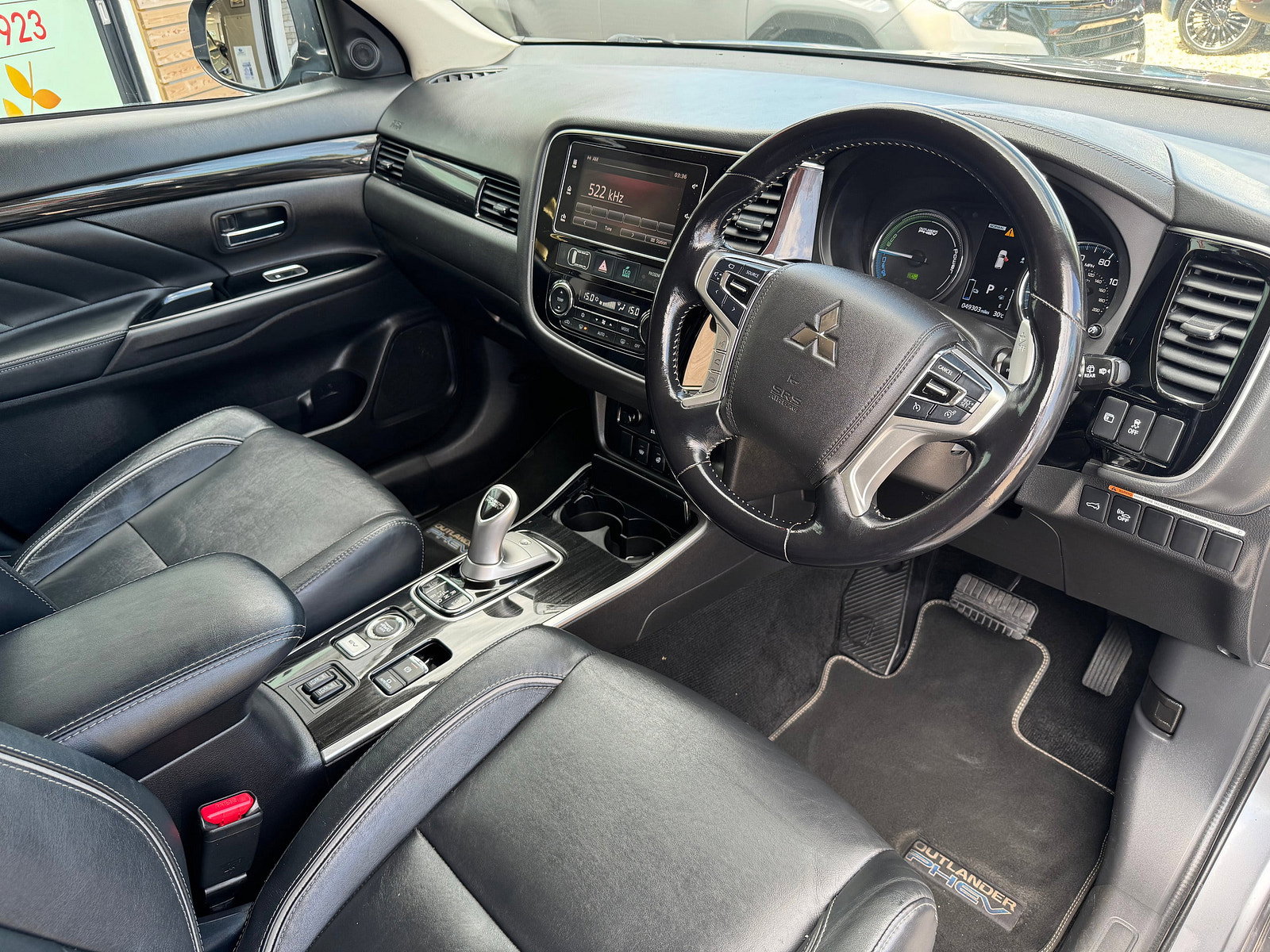 Mitsubishi Outlander 2.0h 12kWh 4h SUV 5dr Petrol Plug-in Hybrid CVT 4WD Euro 6 (s/s) (200 ps) 5dr Automatic 2018