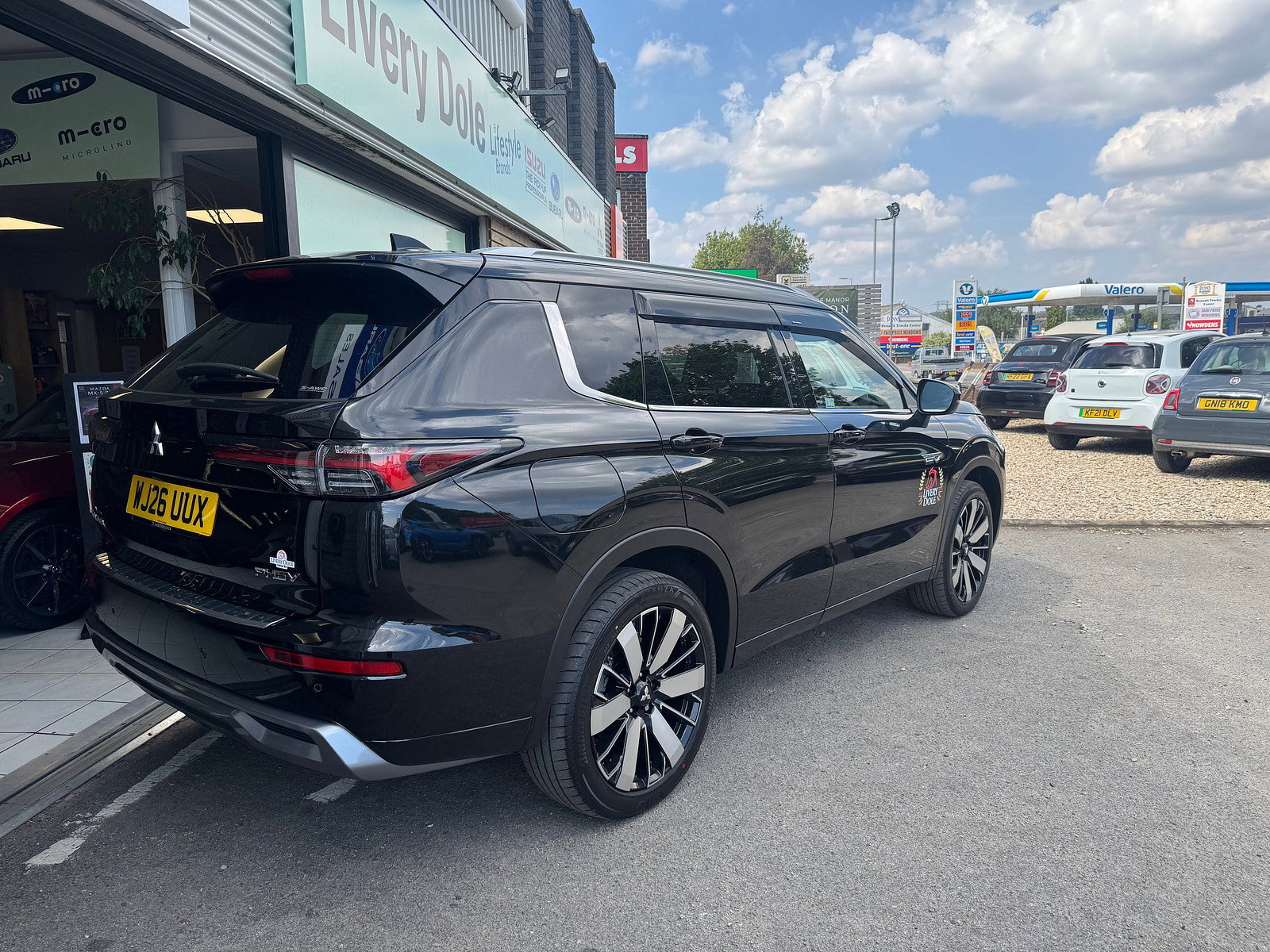 Mitsubishi Outlander 2.4 PHEV Diamond 5DR Auto (2360 cc) 5dr Automatic 2026