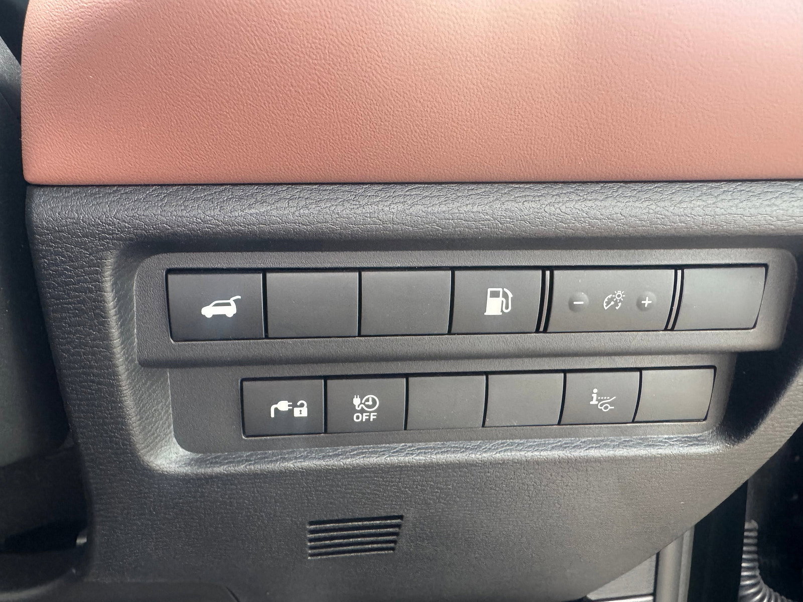 Mitsubishi Outlander 2.4 PHEV Diamond 5DR Auto (2360 cc) 5dr Automatic 2026