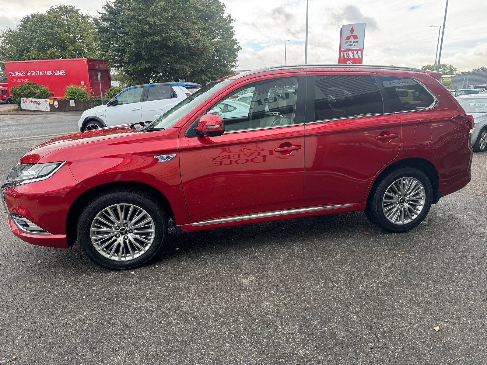 Mitsubishi Outlander 2.4h TwinMotor 13.8kWh 4h SUV 5dr Petrol Plug-in Hybrid CVT 4WD Euro 6 (s/s) (209 ps) 5dr Automatic 2018