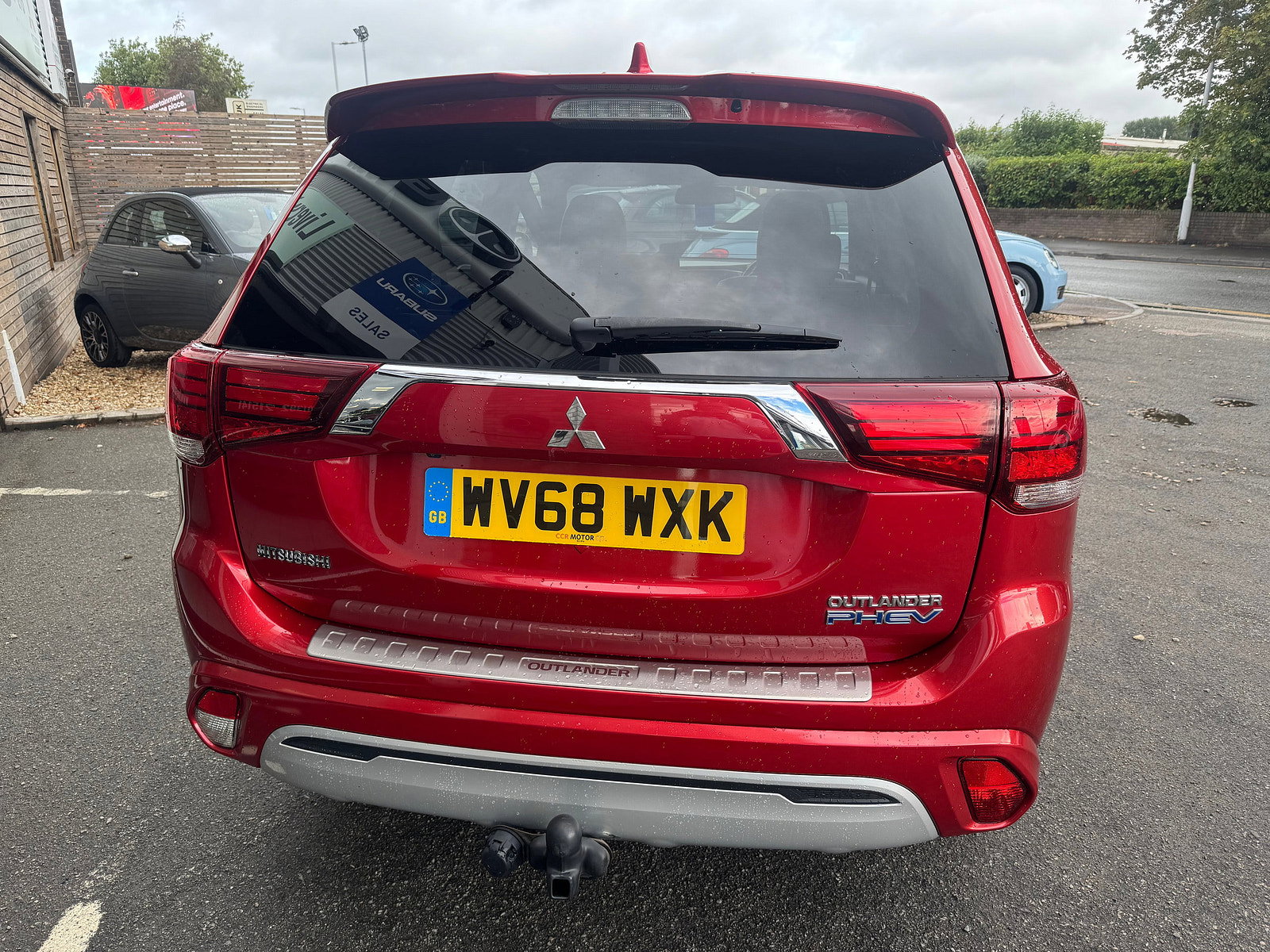 Mitsubishi Outlander 2.4h TwinMotor 13.8kWh 4h SUV 5dr Petrol Plug-in Hybrid CVT 4WD Euro 6 (s/s) (209 ps) 5dr Automatic 2018