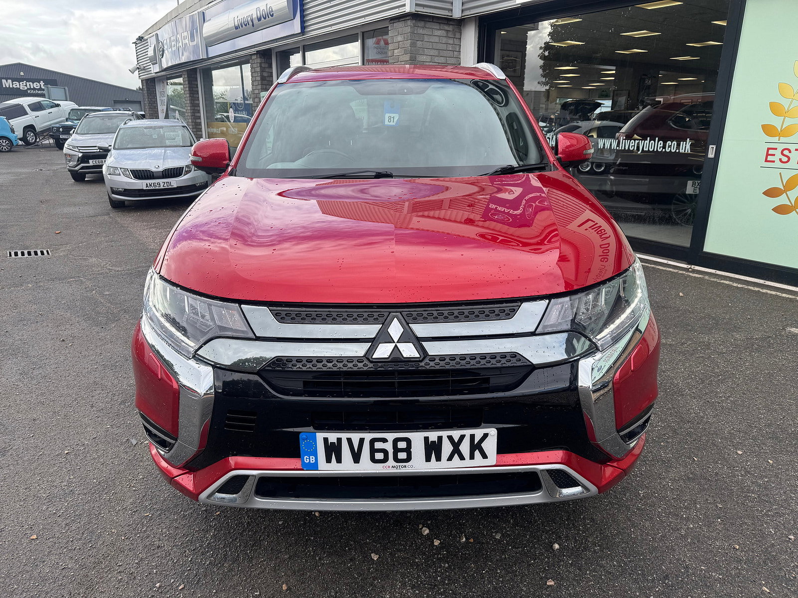 Mitsubishi Outlander 2.4h TwinMotor 13.8kWh 4h SUV 5dr Petrol Plug-in Hybrid CVT 4WD Euro 6 (s/s) (209 ps) 5dr Automatic 2018