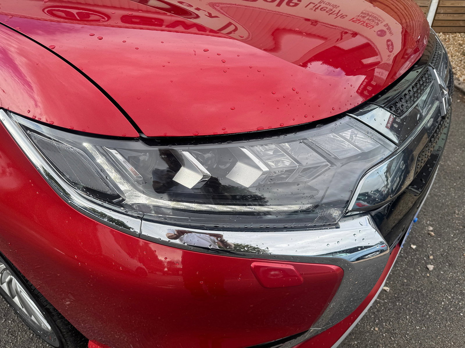 Mitsubishi Outlander 2.4h TwinMotor 13.8kWh 4h SUV 5dr Petrol Plug-in Hybrid CVT 4WD Euro 6 (s/s) (209 ps) 5dr Automatic 2018