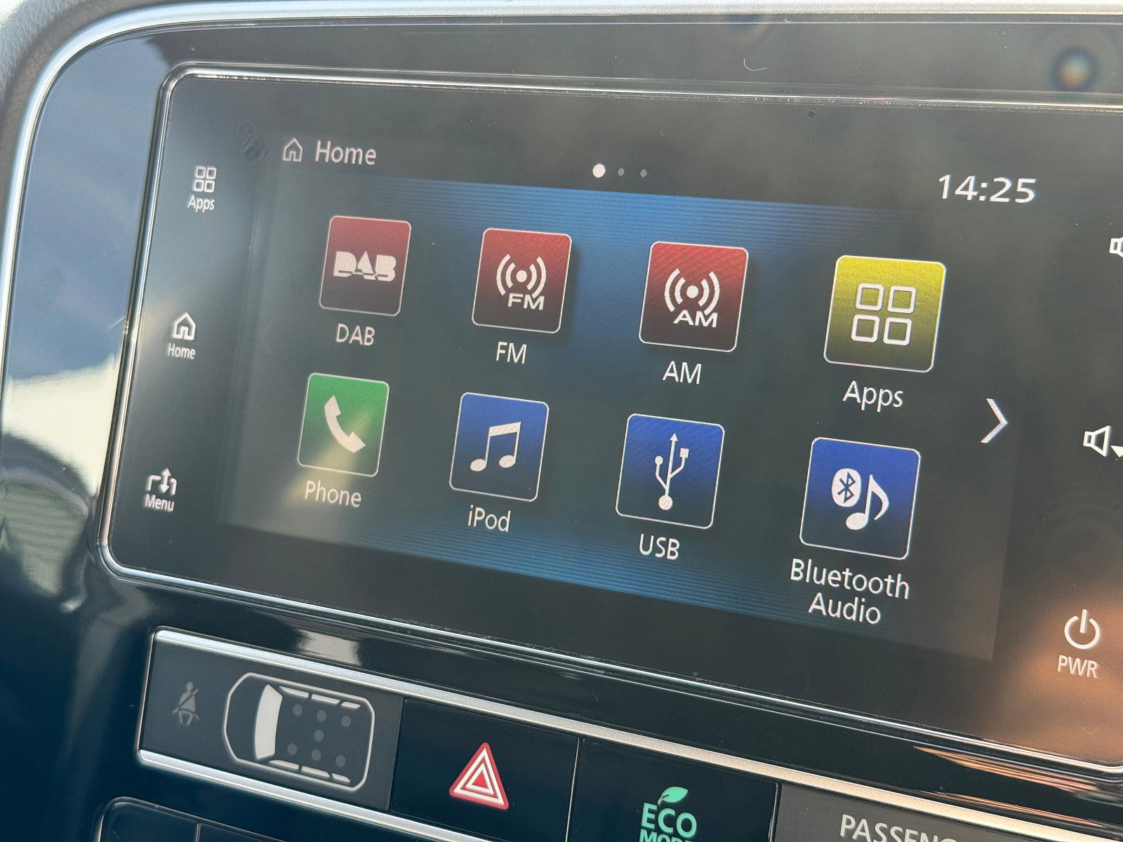 Mitsubishi Outlander 2.4h TwinMotor 13.8kWh 4h SUV 5dr Petrol Plug-in Hybrid CVT 4WD Euro 6 (s/s) (209 ps) 5dr Automatic 2019