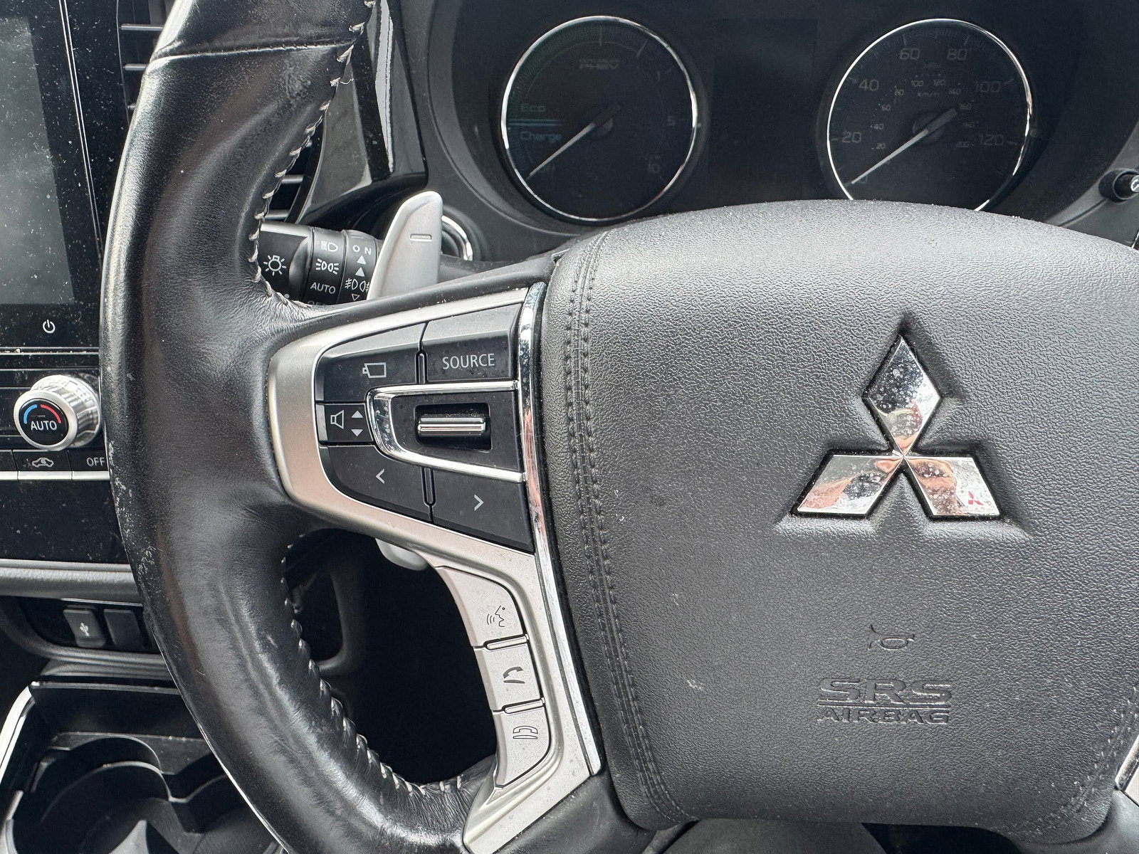 Mitsubishi Outlander 2.4h TwinMotor 13.8kWh Exceed Safety SUV 5dr Petrol Plug-in Hybrid CVT 4WD Euro 6 (s/s) (224 ps) 5dr Automatic 2020