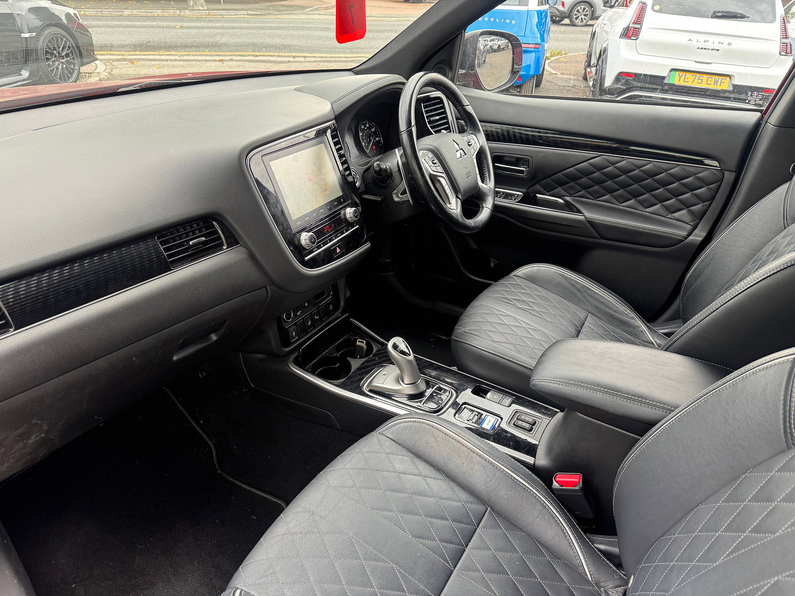 Mitsubishi Outlander 2.4h TwinMotor 13.8kWh Exceed Safety SUV 5dr Petrol Plug-in Hybrid CVT 4WD Euro 6 (s/s) (224 ps) 5dr Automatic 2020