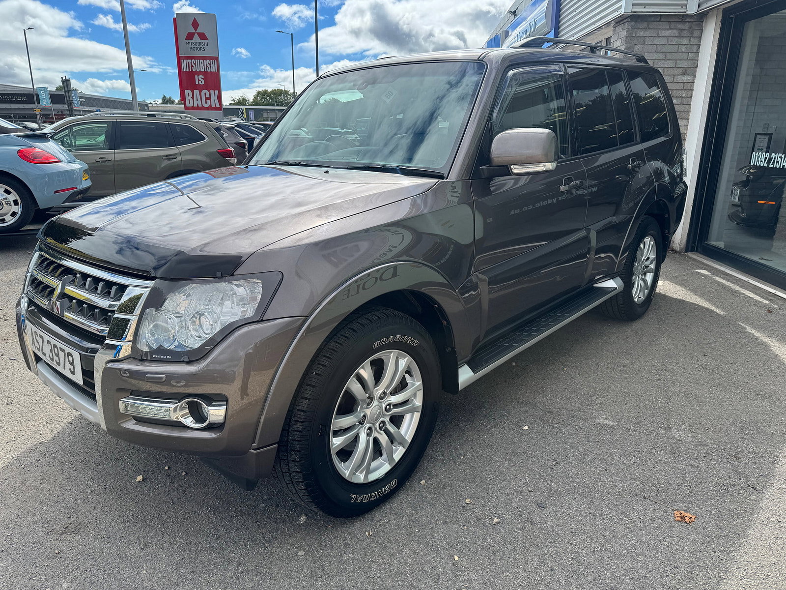Mitsubishi Shogun 3.2 DI-DC SG3 SUV 5dr Diesel Auto 4WD Euro 6 LWB (187 ps) 5dr Automatic 2016