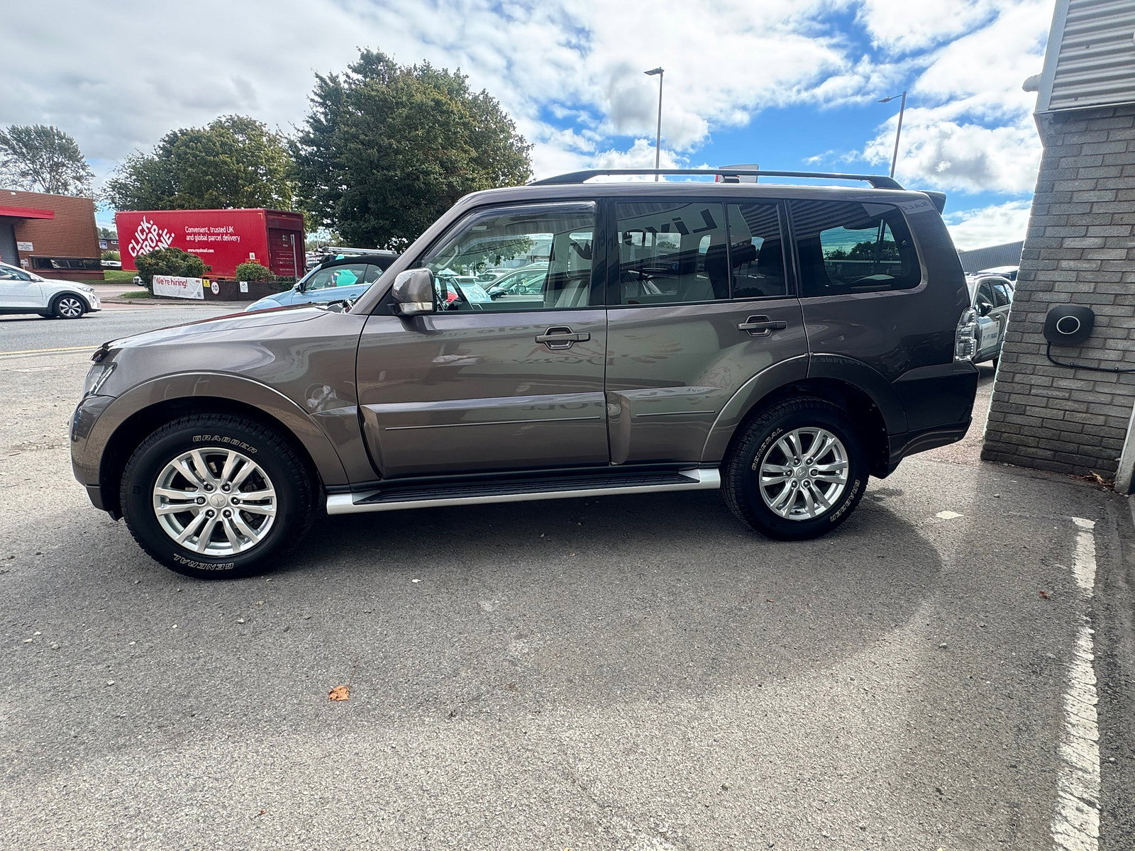 Mitsubishi Shogun 3.2 DI-DC SG3 SUV 5dr Diesel Auto 4WD Euro 6 LWB (187 ps) 5dr Automatic 2016