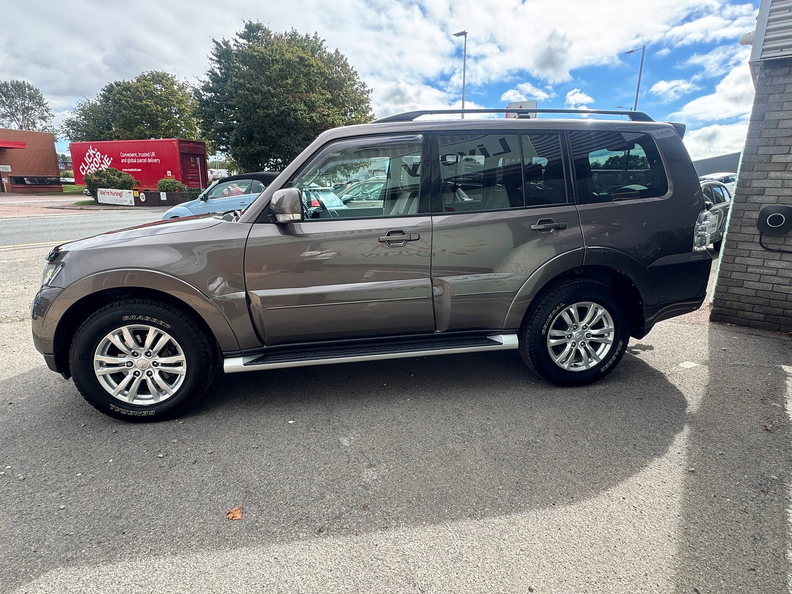 Mitsubishi Shogun 3.2 DI-DC SG3 SUV 5dr Diesel Auto 4WD Euro 6 LWB (187 ps) 5dr Automatic 2016