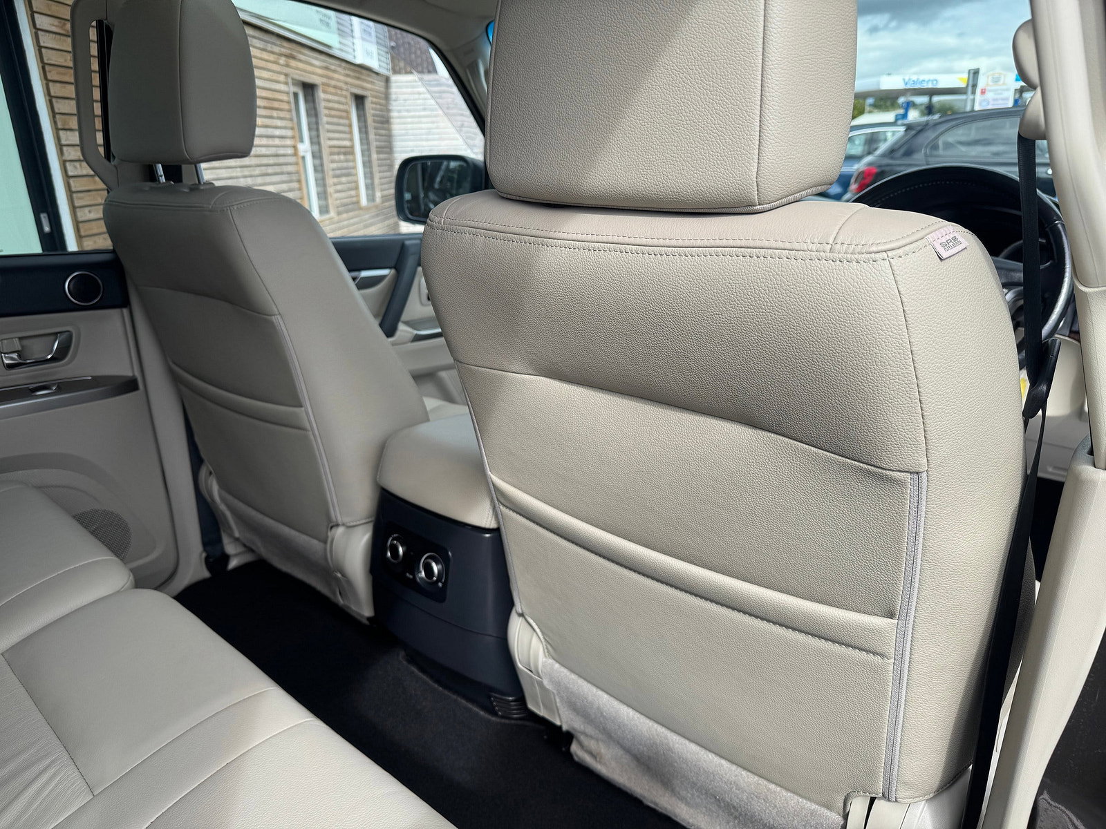 Mitsubishi Shogun 3.2 DI-DC SG3 SUV 5dr Diesel Auto 4WD Euro 6 LWB (187 ps) 5dr Automatic 2016