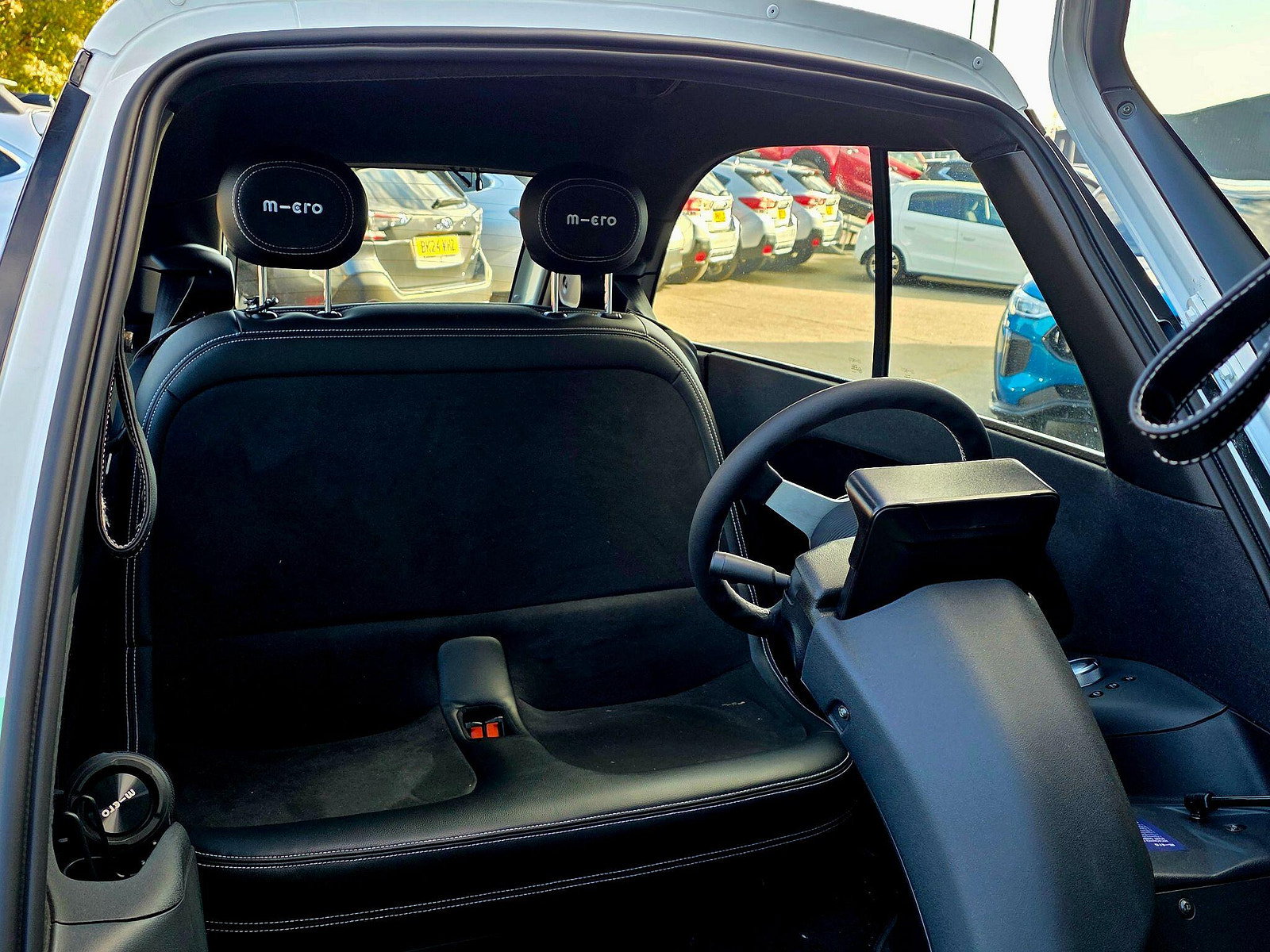 Micro Microlino 10.5kWh Medium Range Coupe 2dr Electric Auto LHD (17 ps) 2dr Automatic 2025