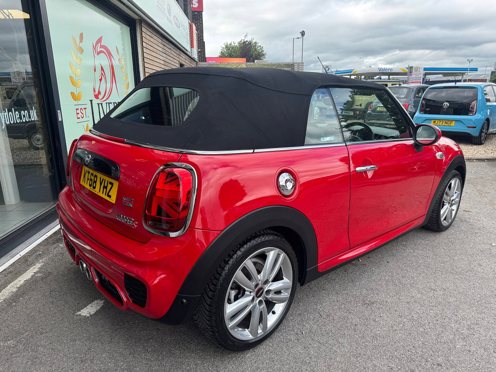 MINI Convertible 2.0 Cooper S Sport Convertible 2dr Petrol Steptronic Euro 6 (s/s) (192 ps) 2dr Automatic 2018