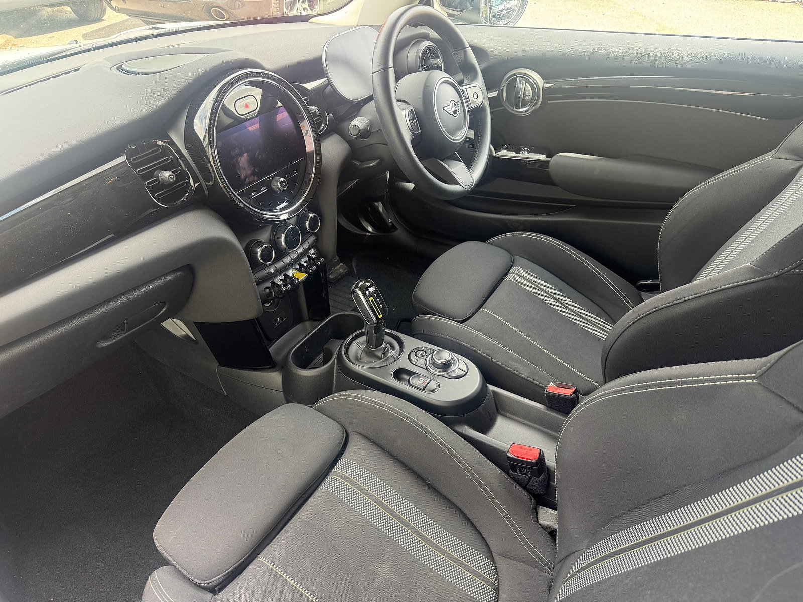 MINI Electric hatch Cooper SE 32.6kWh Level 1 Hatchback 3dr Electric Auto (184 ps) 3dr Automatic 2021