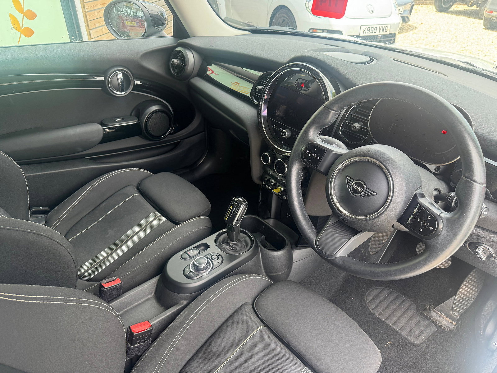 MINI Electric hatch Cooper SE 32.6kWh Level 1 Hatchback 3dr Electric Auto (184 ps) 3dr Automatic 2021