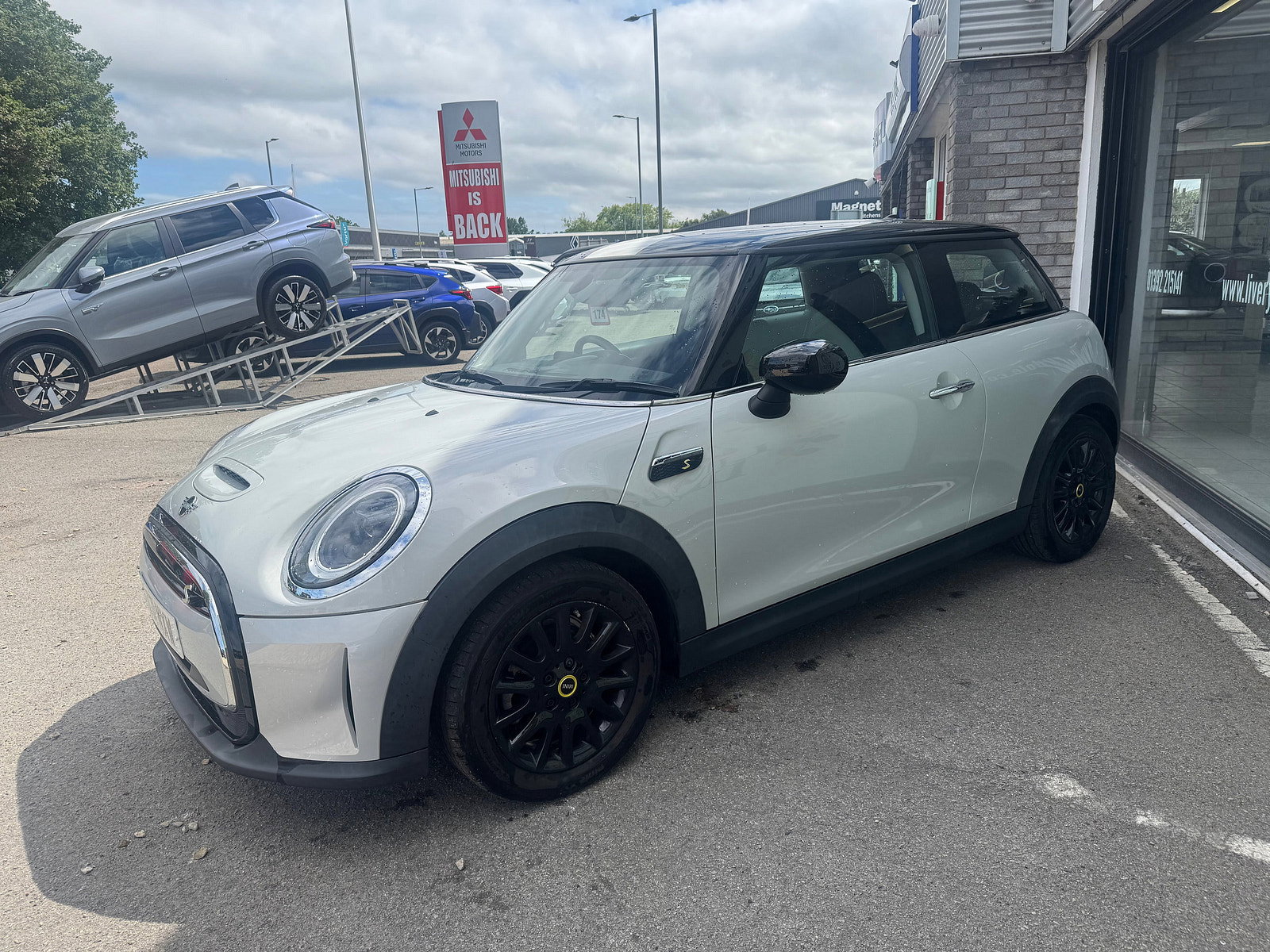 MINI Electric hatch Cooper SE 32.6kWh Level 1 Hatchback 3dr Electric Auto (184 ps) 3dr Automatic 2021