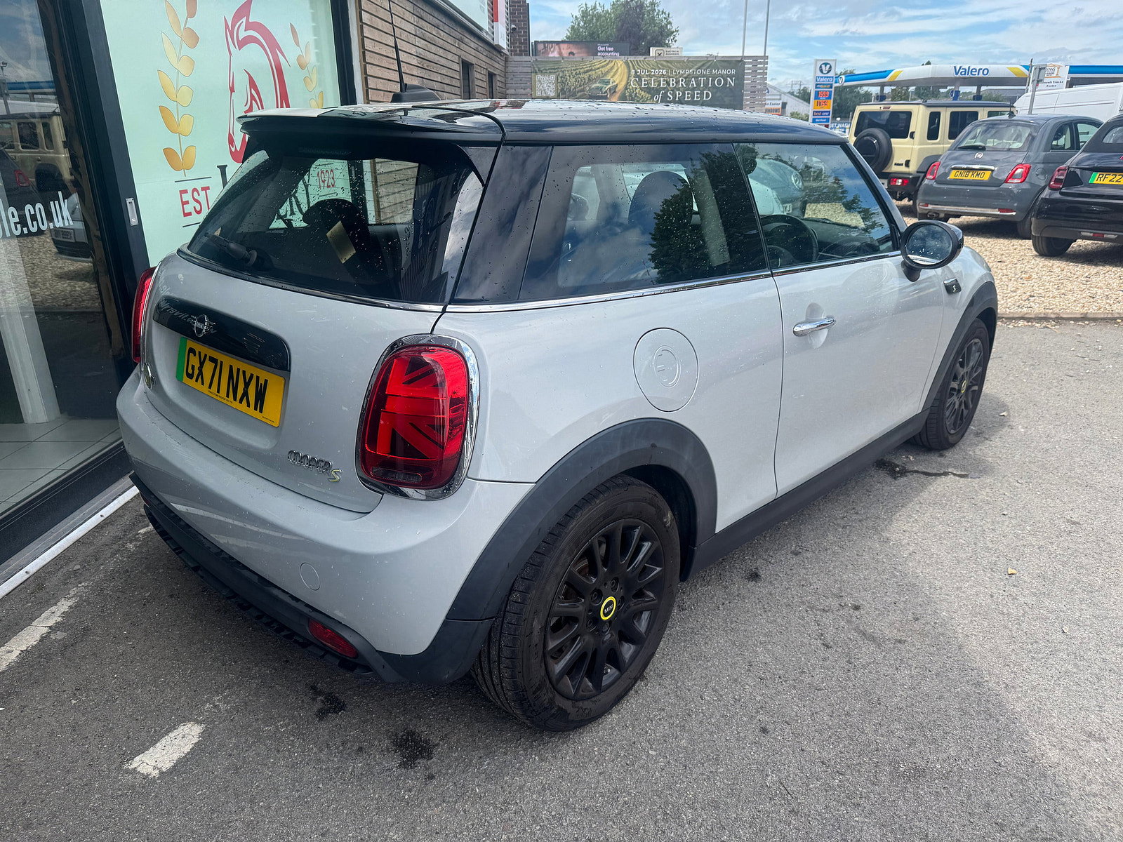 MINI Electric hatch Cooper SE 32.6kWh Level 1 Hatchback 3dr Electric Auto (184 ps) 3dr Automatic 2021