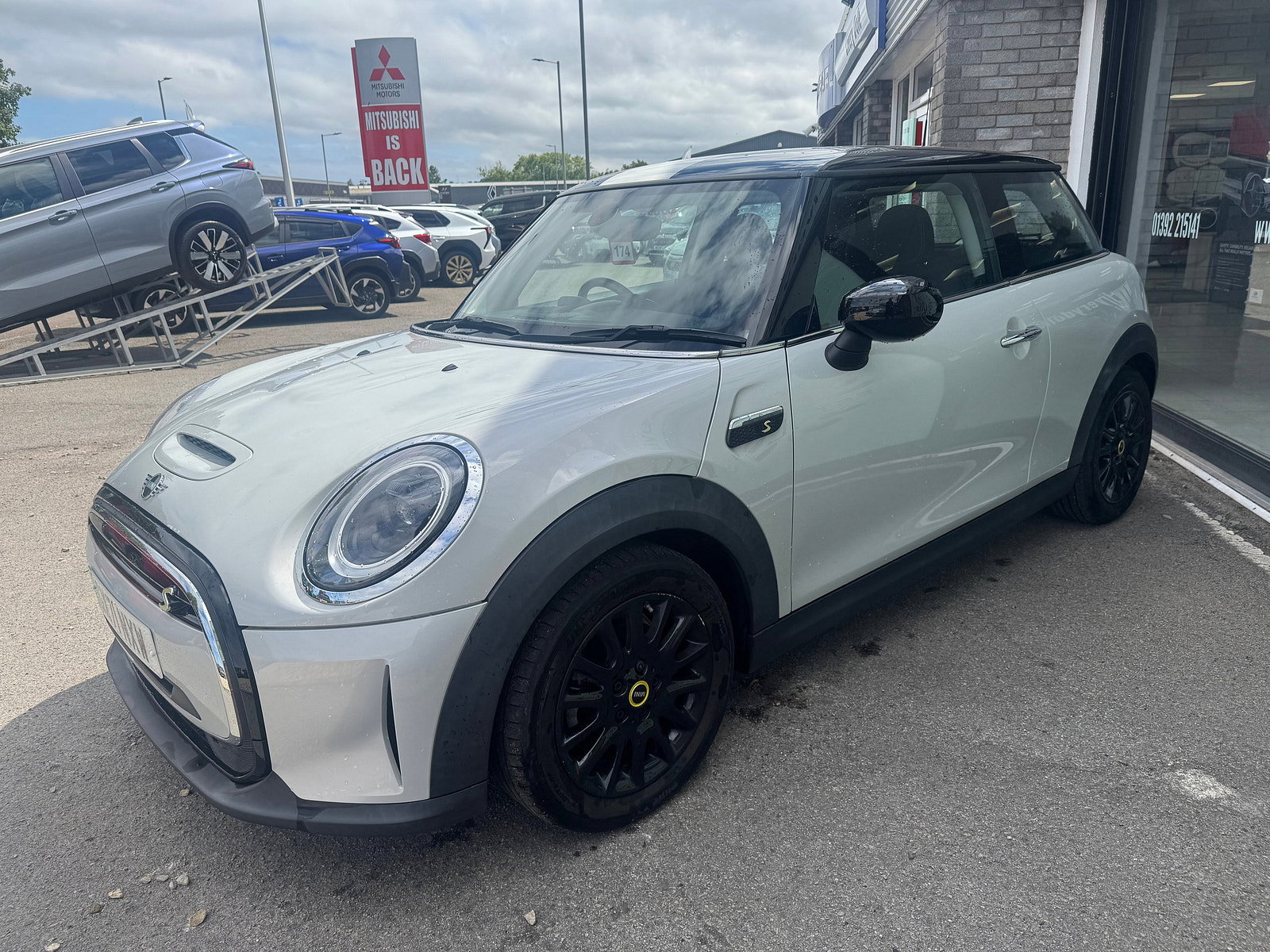 MINI Electric hatch Cooper SE 32.6kWh Level 1 Hatchback 3dr Electric Auto (184 ps) 3dr Automatic 2021
