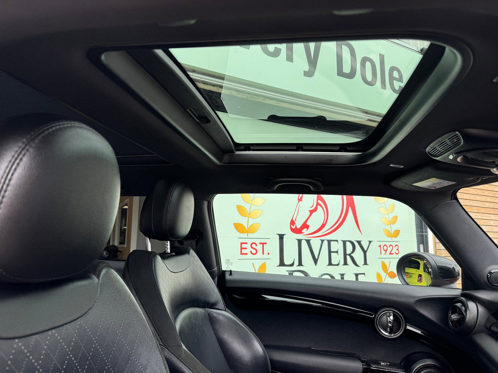 MINI Hatch 1.5 Cooper Sport Hatchback 3dr Petrol Manual Euro 6 (s/s) (136 ps) 3dr Manual 2019