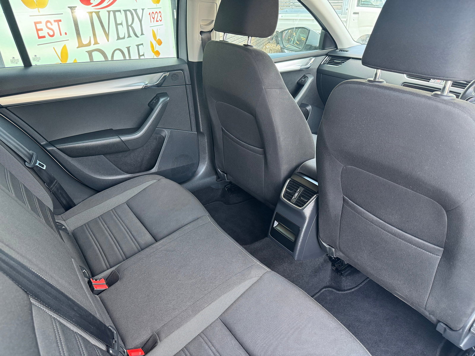 Skoda Octavia 1.5 TSI ACT SE Drive Estate 5dr Petrol DSG Euro 6 (s/s) (150 ps) 5dr Automatic 2019