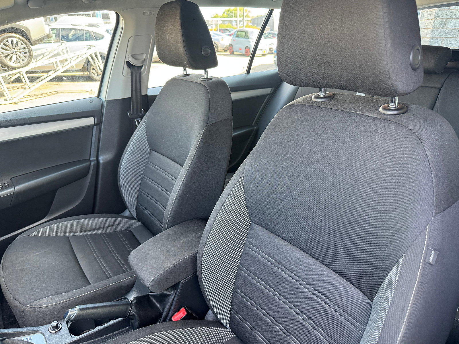 Skoda Octavia 1.5 TSI ACT SE Drive Estate 5dr Petrol DSG Euro 6 (s/s) (150 ps) 5dr Automatic 2019