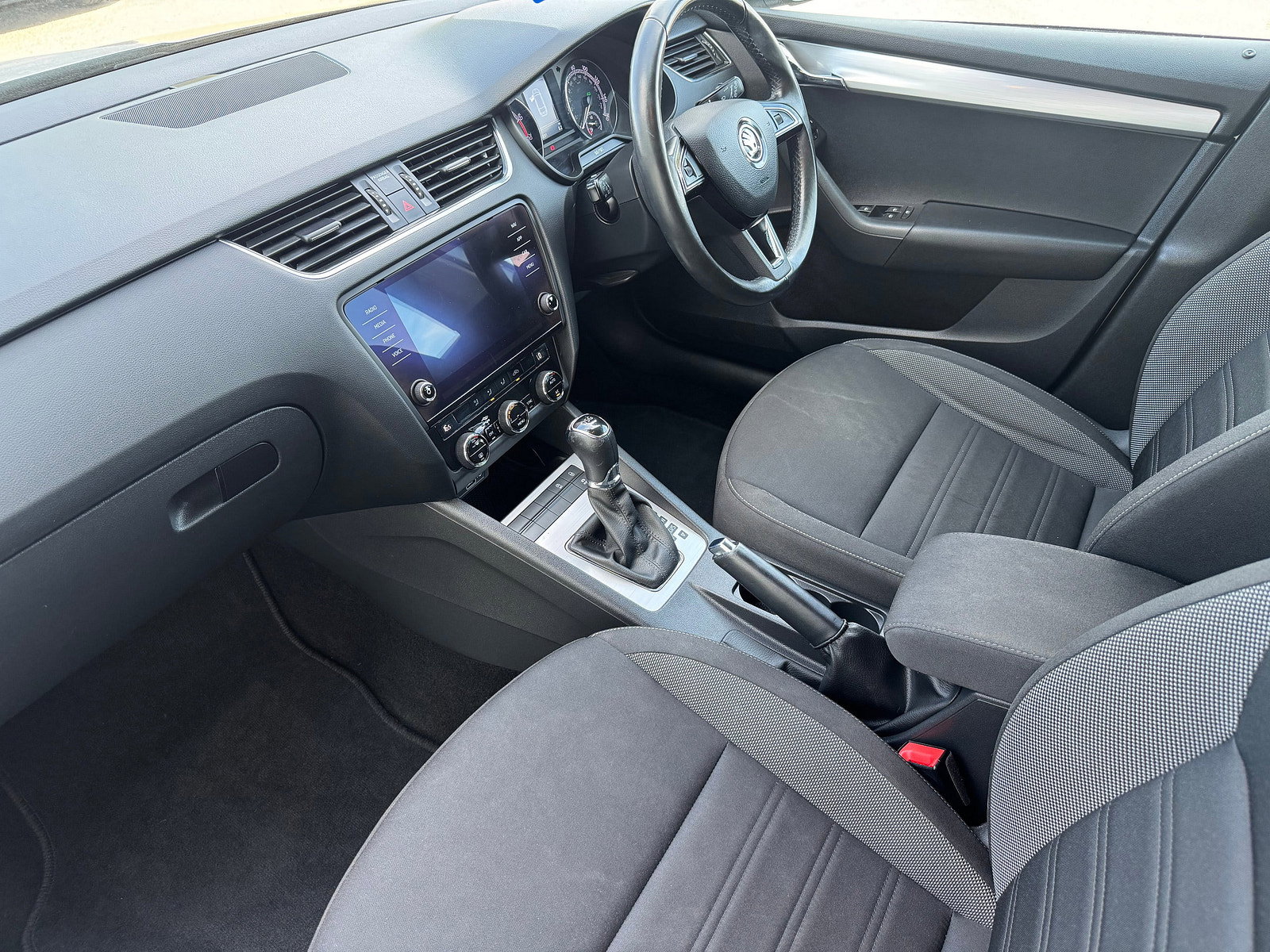 Skoda Octavia 1.5 TSI ACT SE Drive Estate 5dr Petrol DSG Euro 6 (s/s) (150 ps) 5dr Automatic 2019
