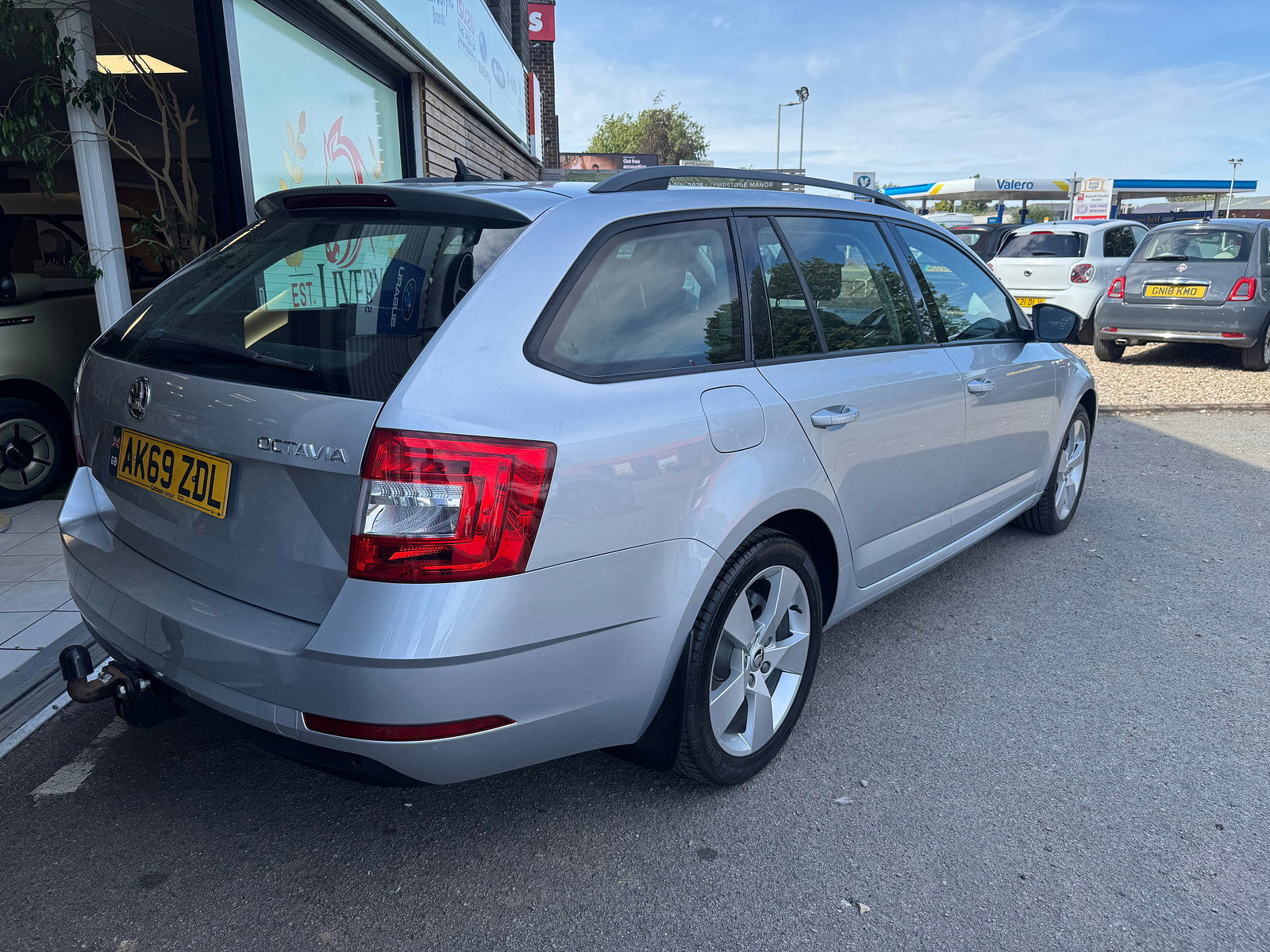 Skoda Octavia 1.5 TSI ACT SE Drive Estate 5dr Petrol DSG Euro 6 (s/s) (150 ps) 5dr Automatic 2019