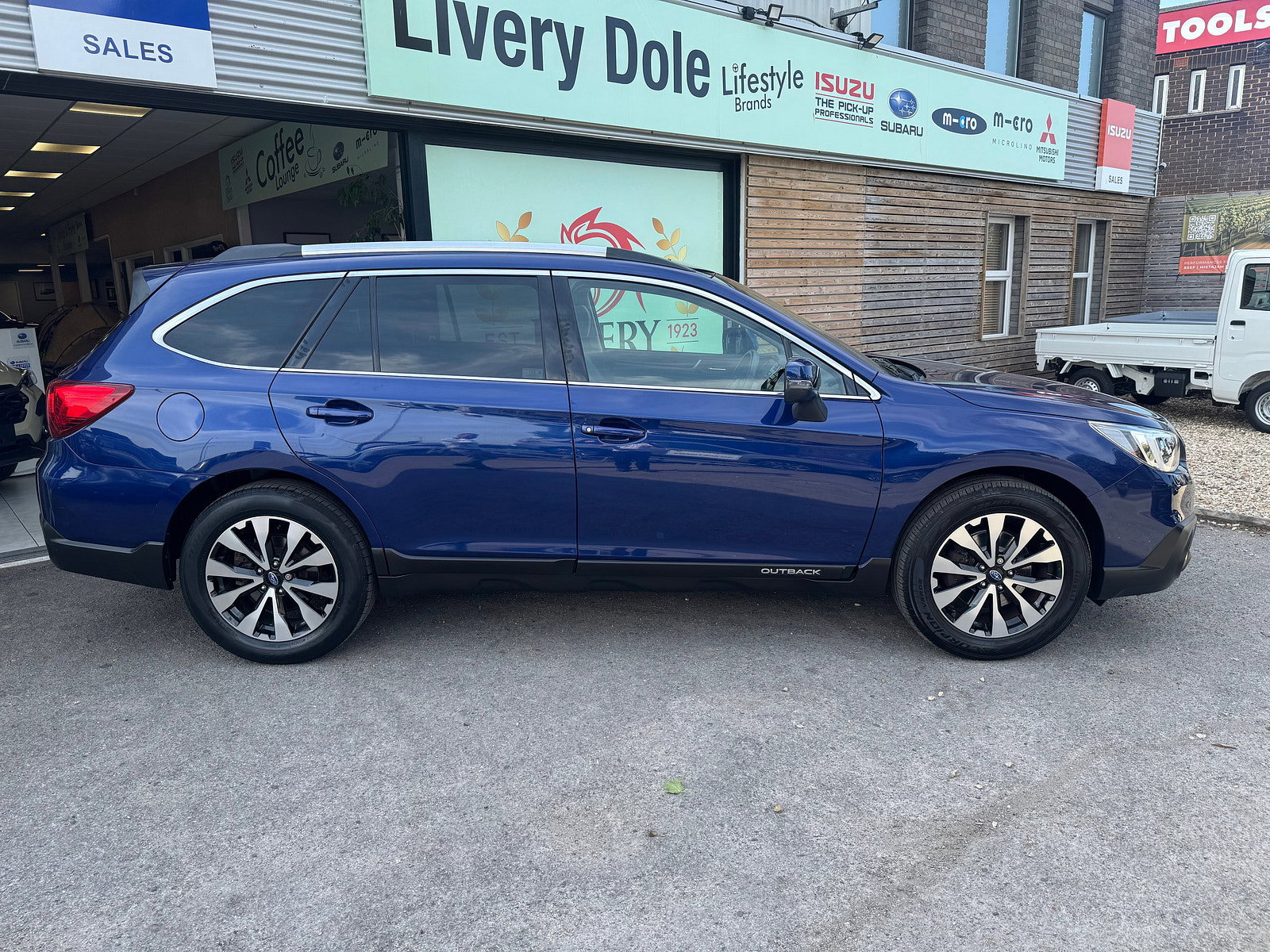 Subaru Outback 2.5i SE Premium Estate 5dr Petrol Lineartronic 4WD Euro 6 (s/s) (175 ps) 5dr Automatic 2016