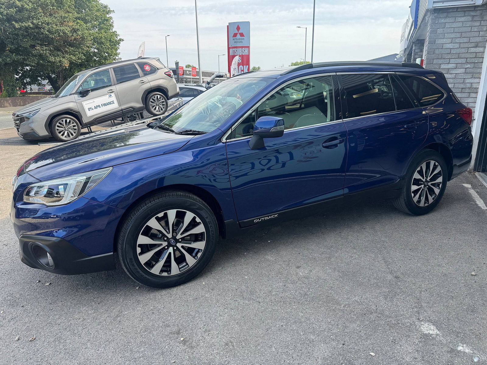 Subaru Outback 2.5i SE Premium Estate 5dr Petrol Lineartronic 4WD Euro 6 (s/s) (175 ps) 5dr Automatic 2016