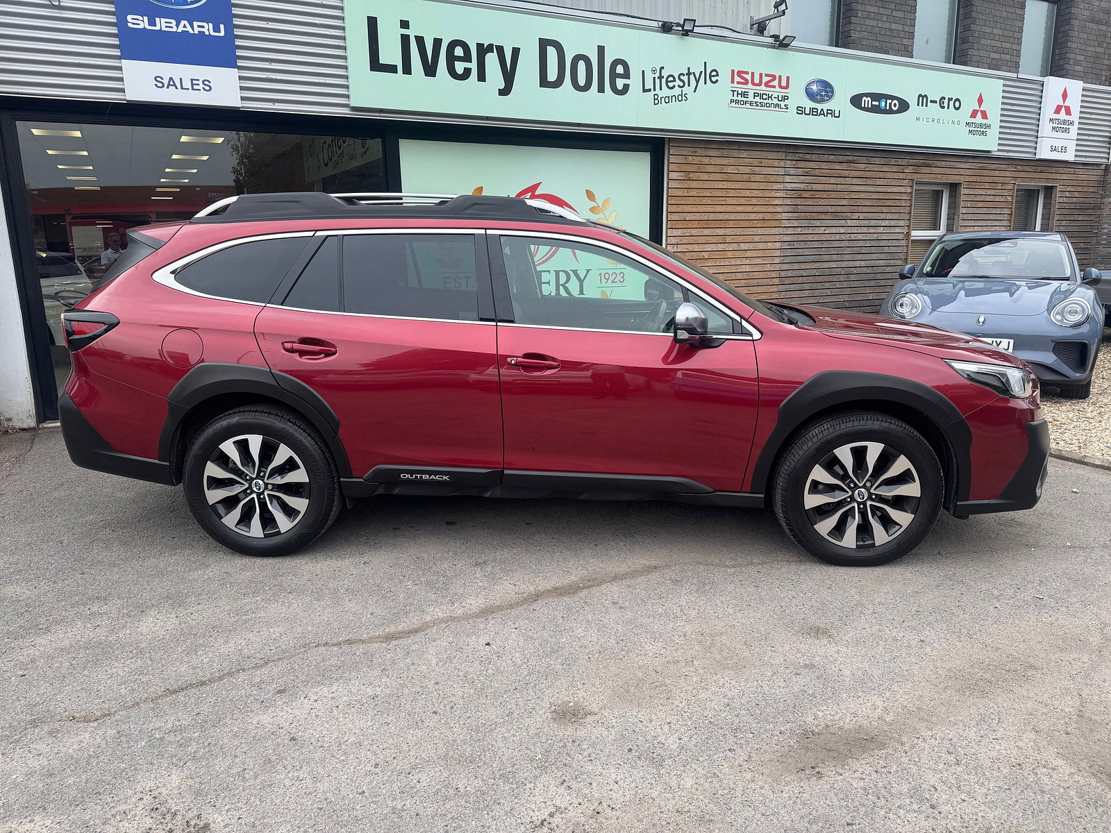 Subaru Outback 2.5i Touring Estate 5dr Petrol Lineartronic 4WD Euro 6 (s/s) (169 ps) 5dr Automatic 2023