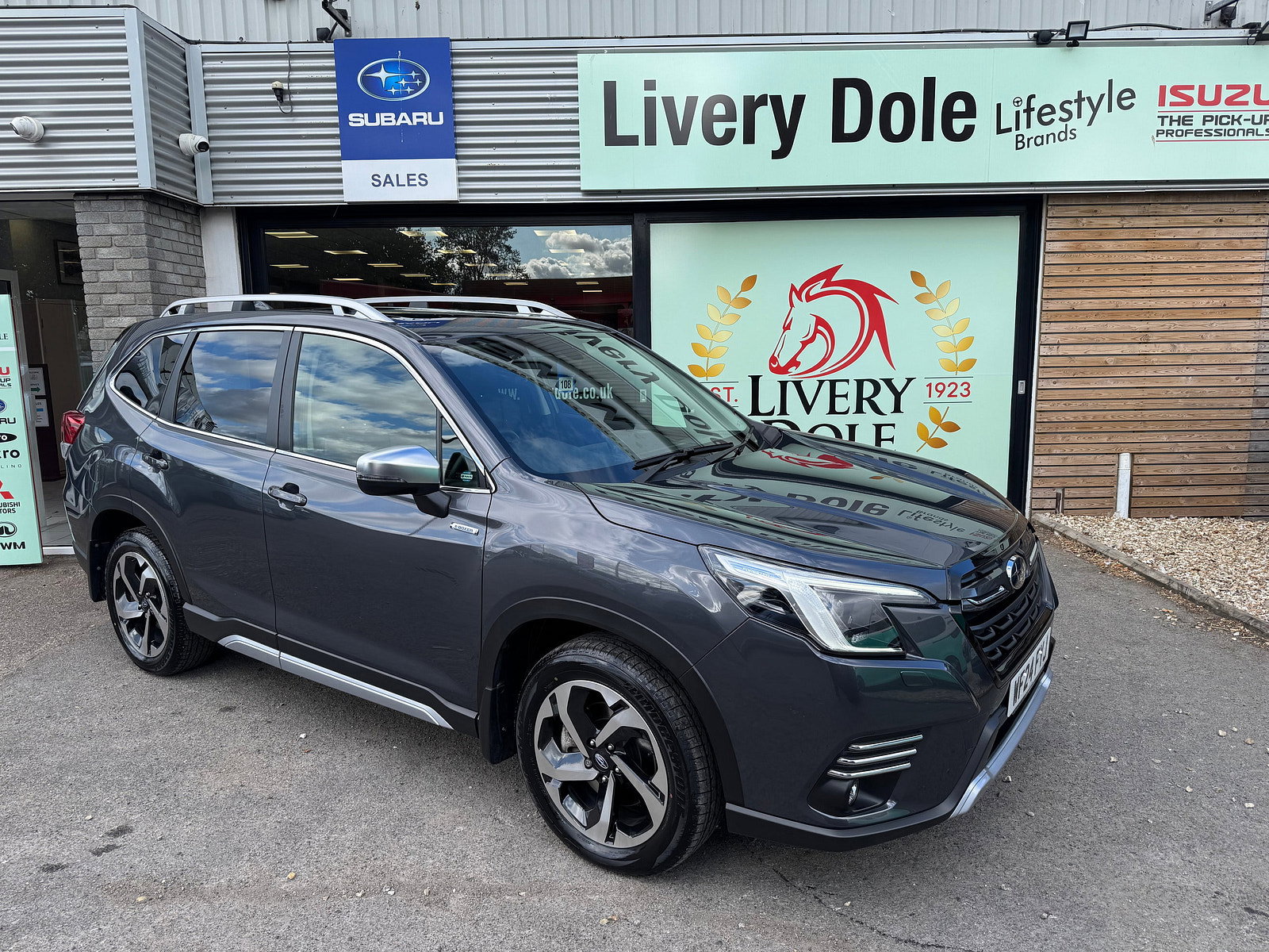 2024 SUBARU FORESTER