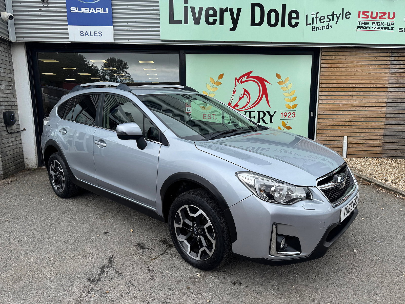 Subaru XV 2.0i SE SUV 5dr Petrol Lineartronic 4WD Euro 6 (s/s) (150 ps) 5dr Automatic 2016