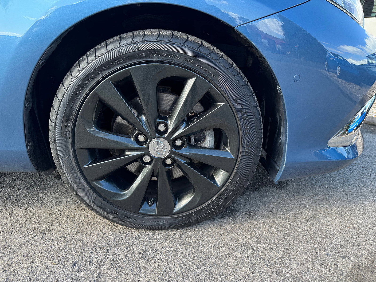 Toyota Auris 1.8 VVT-h Excel Hatchback 5dr Petrol Hybrid CVT Euro 6 (s/s) (Safety Sense) (136 ps) 5dr Automatic 2017