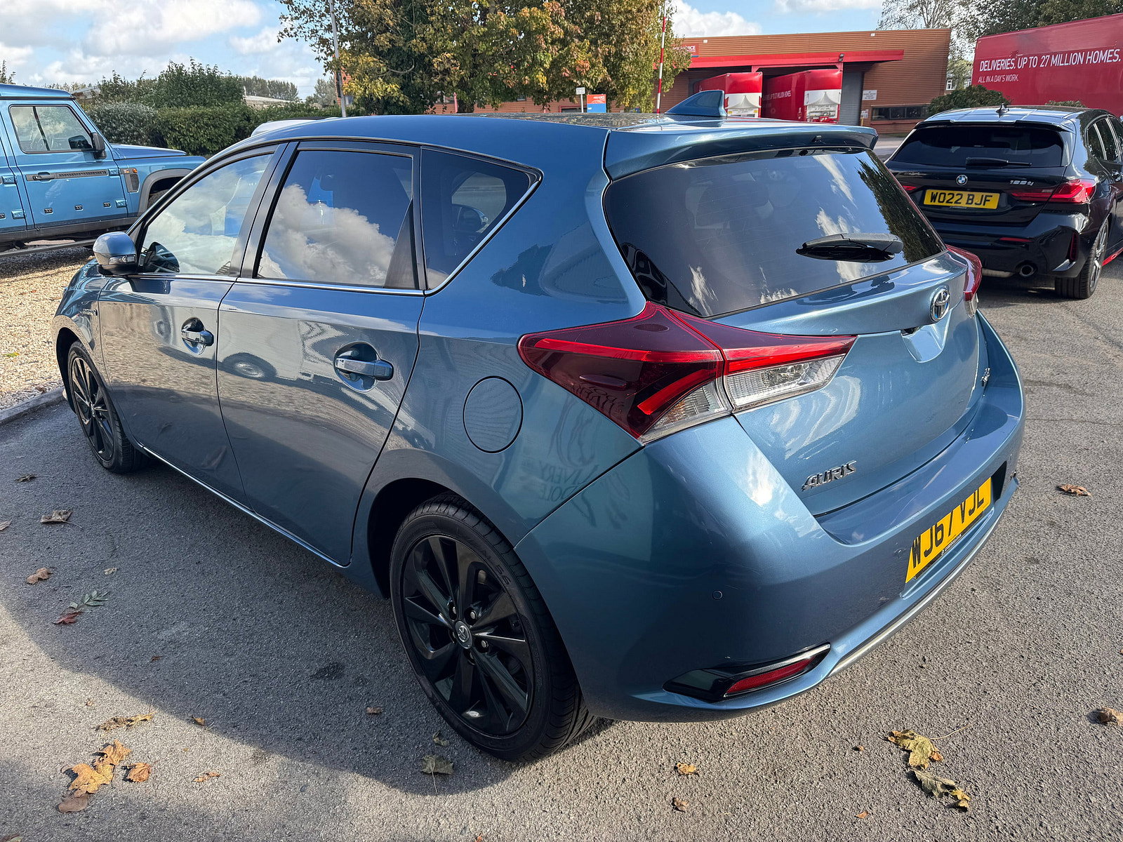 Toyota Auris 1.8 VVT-h Excel Hatchback 5dr Petrol Hybrid CVT Euro 6 (s/s) (Safety Sense) (136 ps) 5dr Automatic 2017