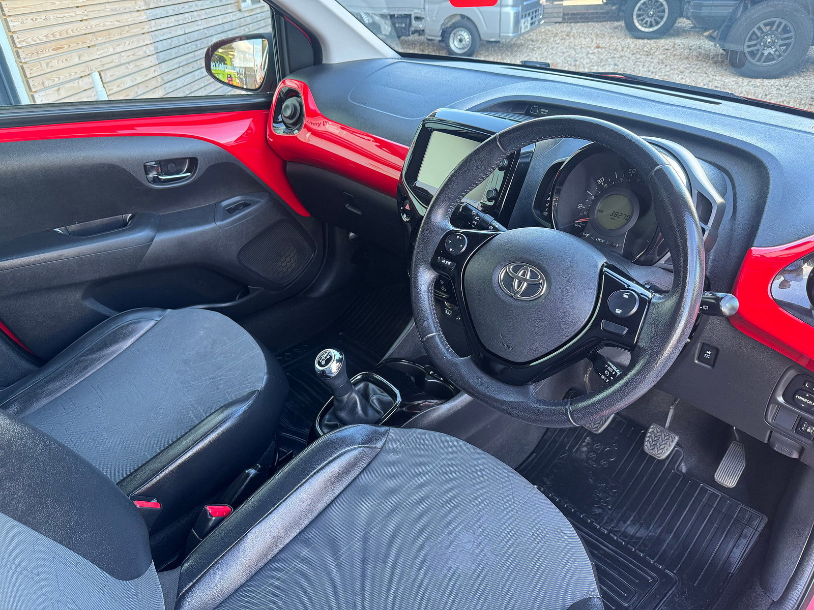 Toyota Aygo 1.0 VVT-i x-pression Hatchback 5dr Petrol Manual Euro 6 (68 ps) 5dr Manual 2016