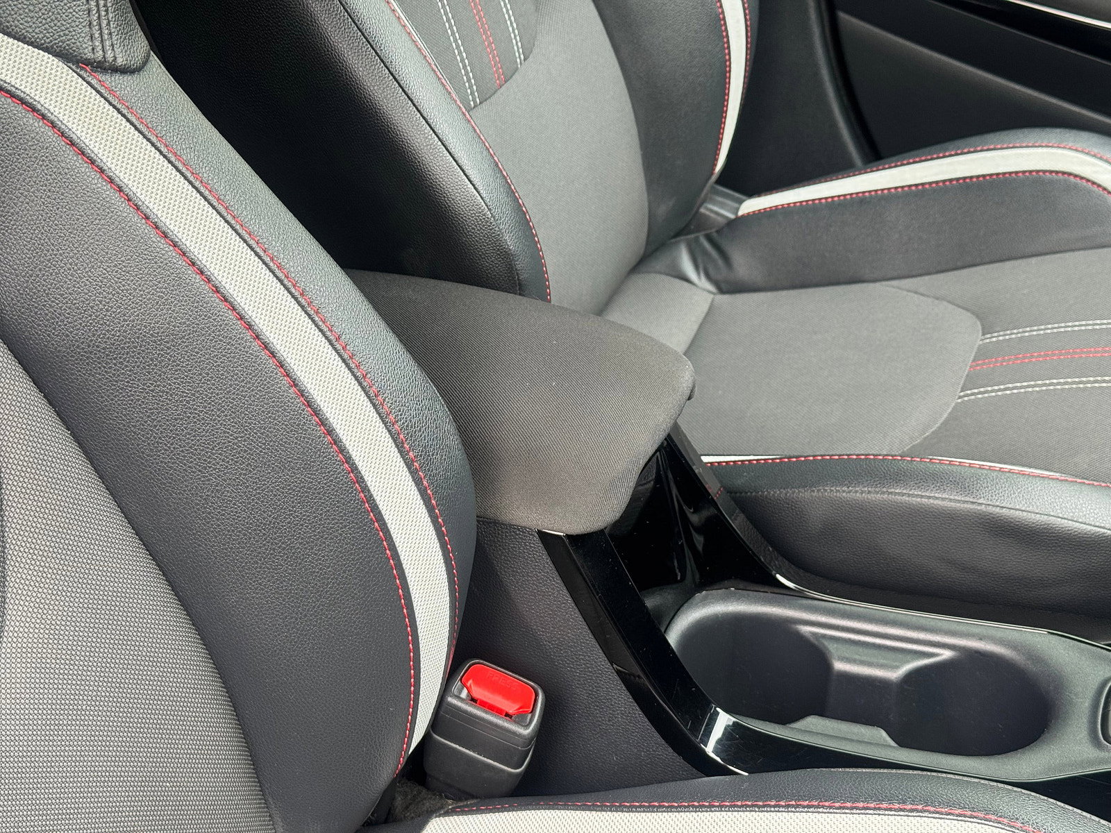 Toyota Corolla 2.0 VVT-h GPF GR SPORT Hatchback 5dr Petrol Hybrid CVT Euro 6 (s/s) (184 ps) 5dr Automatic 2021