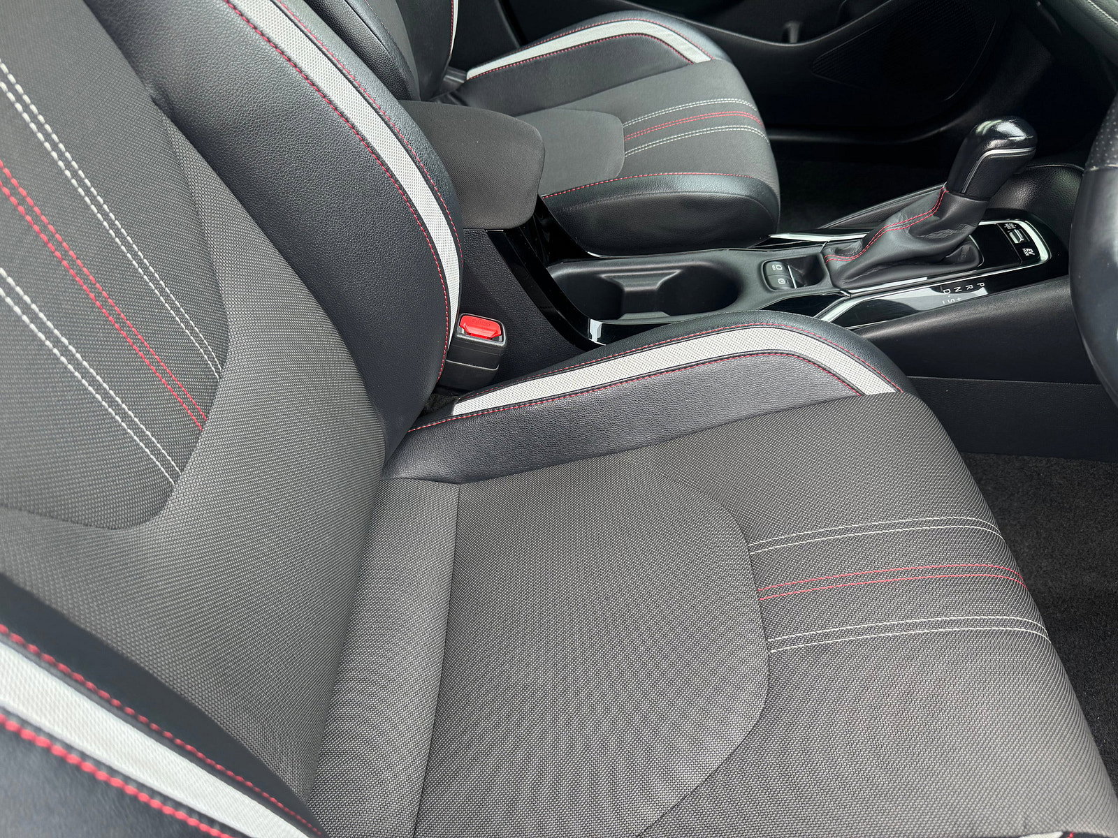 Toyota Corolla 2.0 VVT-h GPF GR SPORT Hatchback 5dr Petrol Hybrid CVT Euro 6 (s/s) (184 ps) 5dr Automatic 2021
