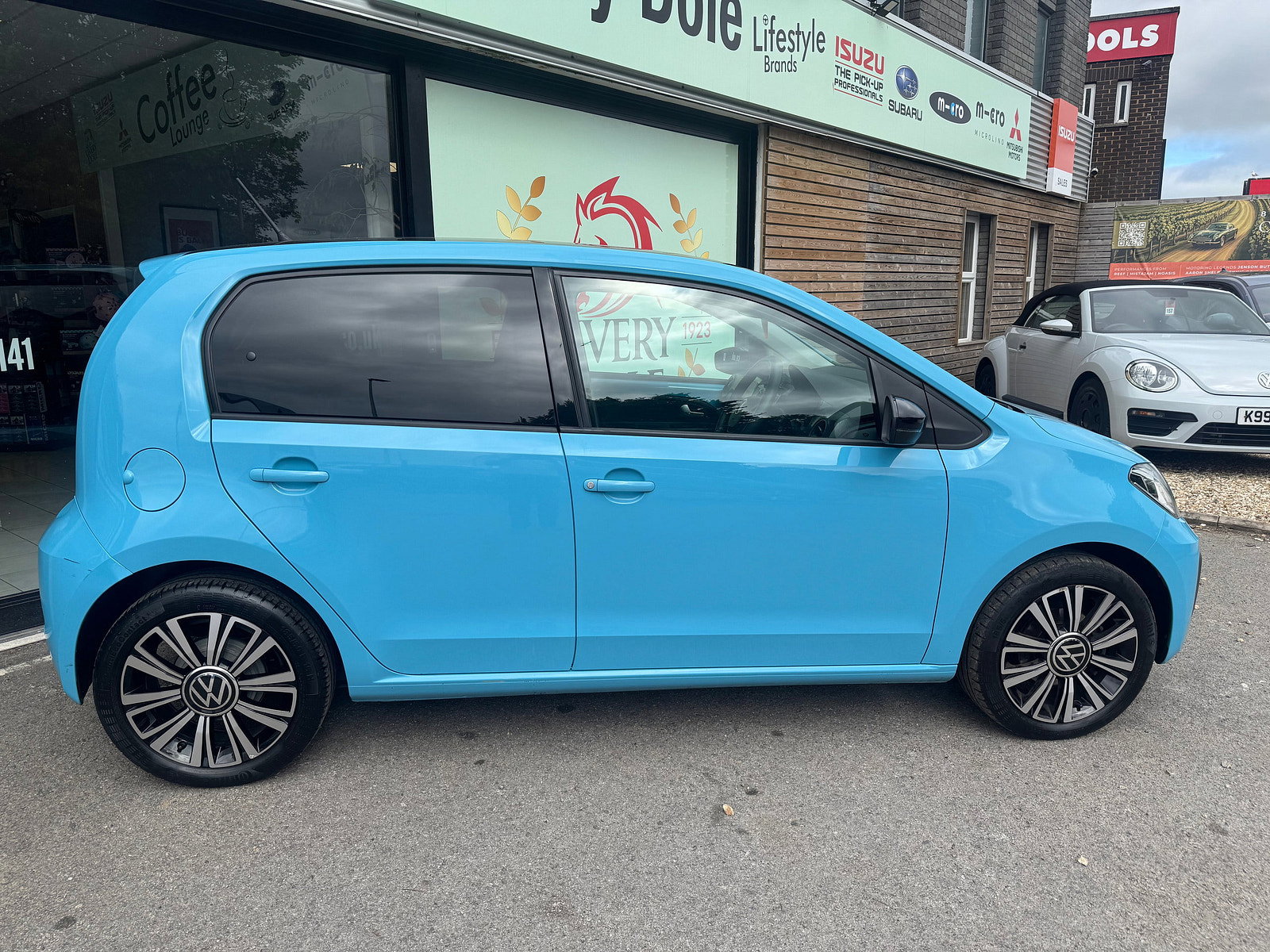 Volkswagen up! 1.0 Black Edition Hatchback 5dr Petrol Manual Euro 6 (s/s) (65 ps) 5dr Manual 2023