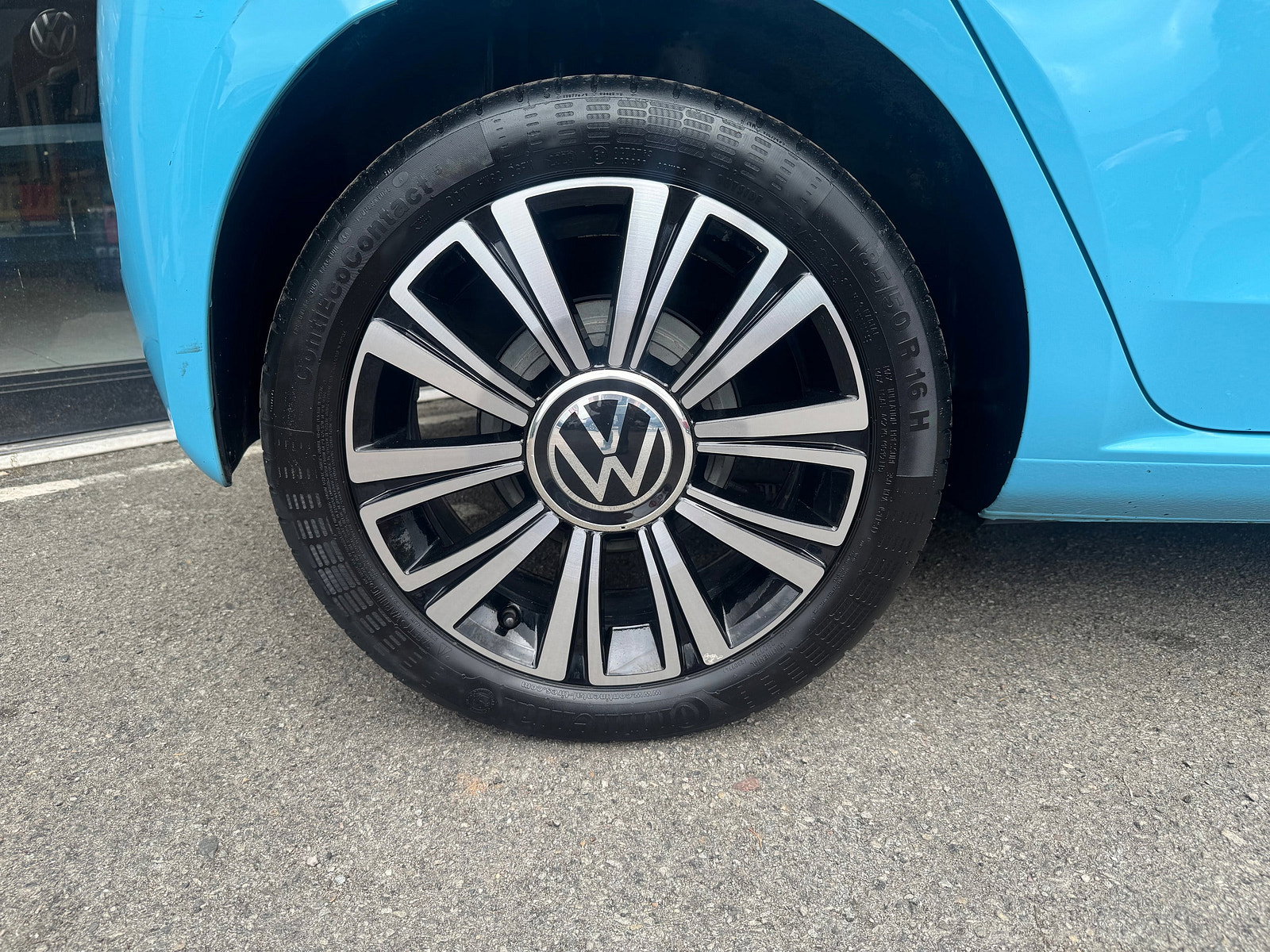 Volkswagen up! 1.0 Black Edition Hatchback 5dr Petrol Manual Euro 6 (s/s) (65 ps) 5dr Manual 2023