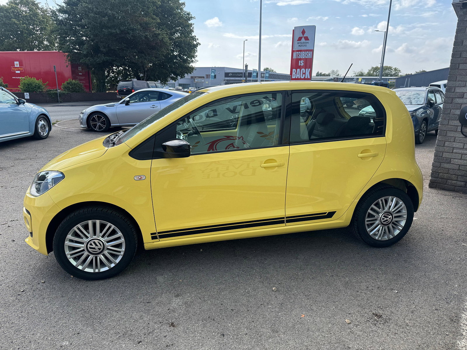 Volkswagen up! 1.0 Look up! Hatchback 5dr Petrol Manual Euro 6 (60 ps) 5dr Manual 2016
