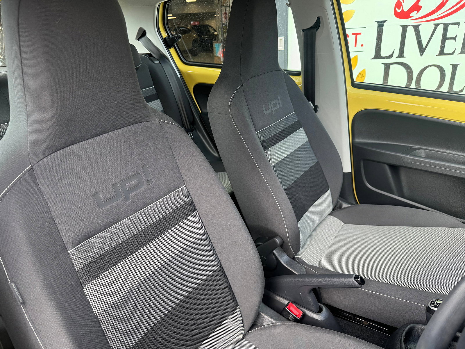 Volkswagen up! 1.0 Look up! Hatchback 5dr Petrol Manual Euro 6 (60 ps) 5dr Manual 2016