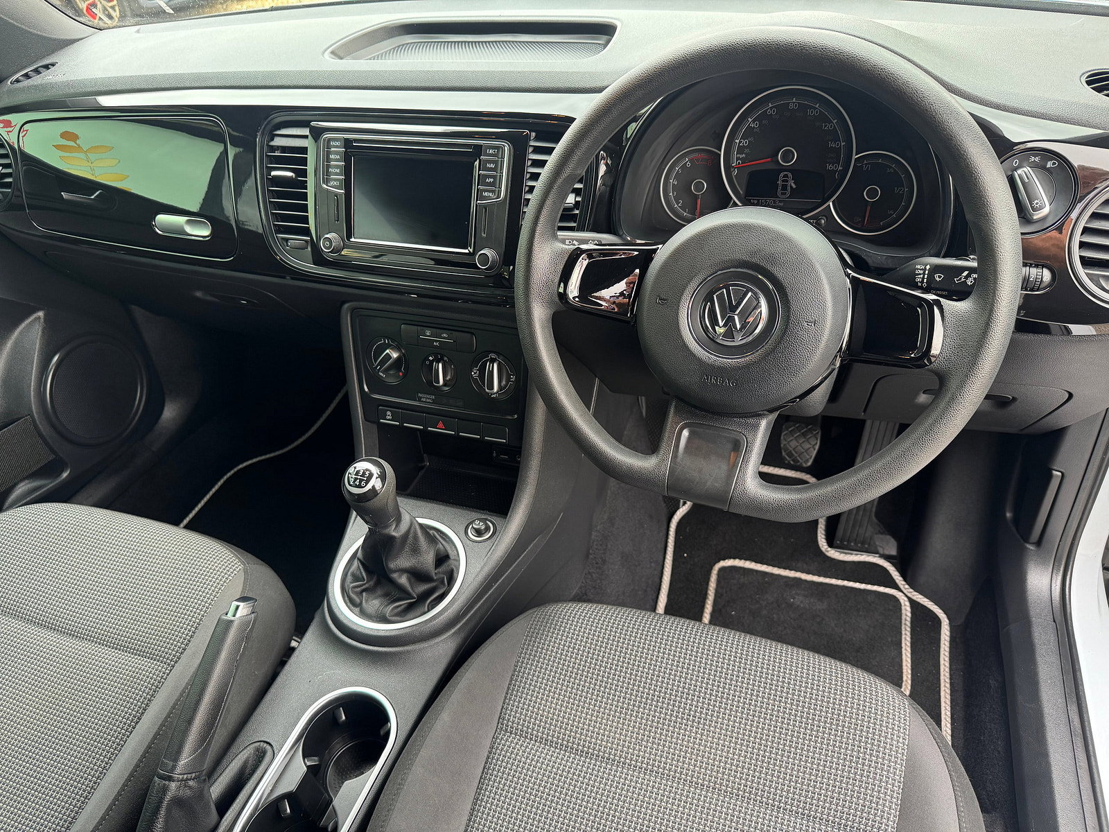 Volkswagen Beetle 1.2 TSI Cabriolet 2dr Petrol Manual Euro 6 (s/s) (105 ps) 2dr Manual 2018