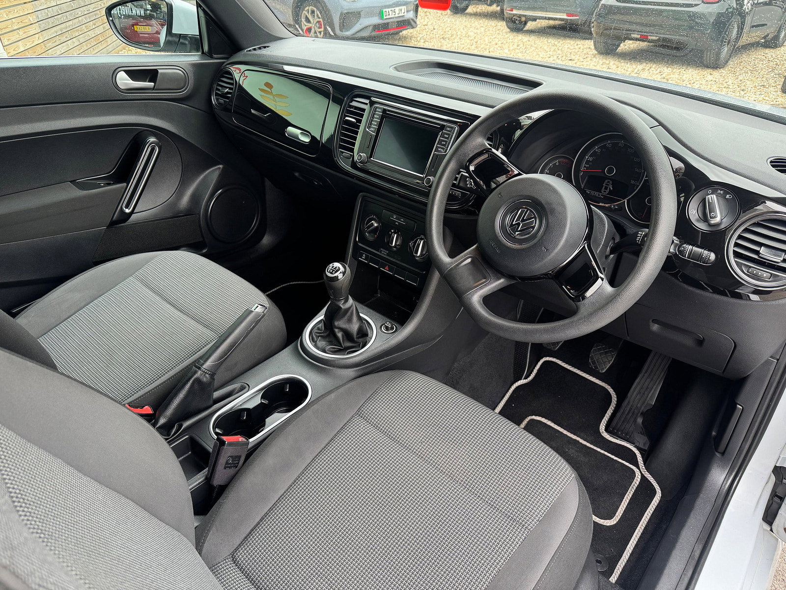 Volkswagen Beetle 1.2 TSI Cabriolet 2dr Petrol Manual Euro 6 (s/s) (105 ps) 2dr Manual 2018