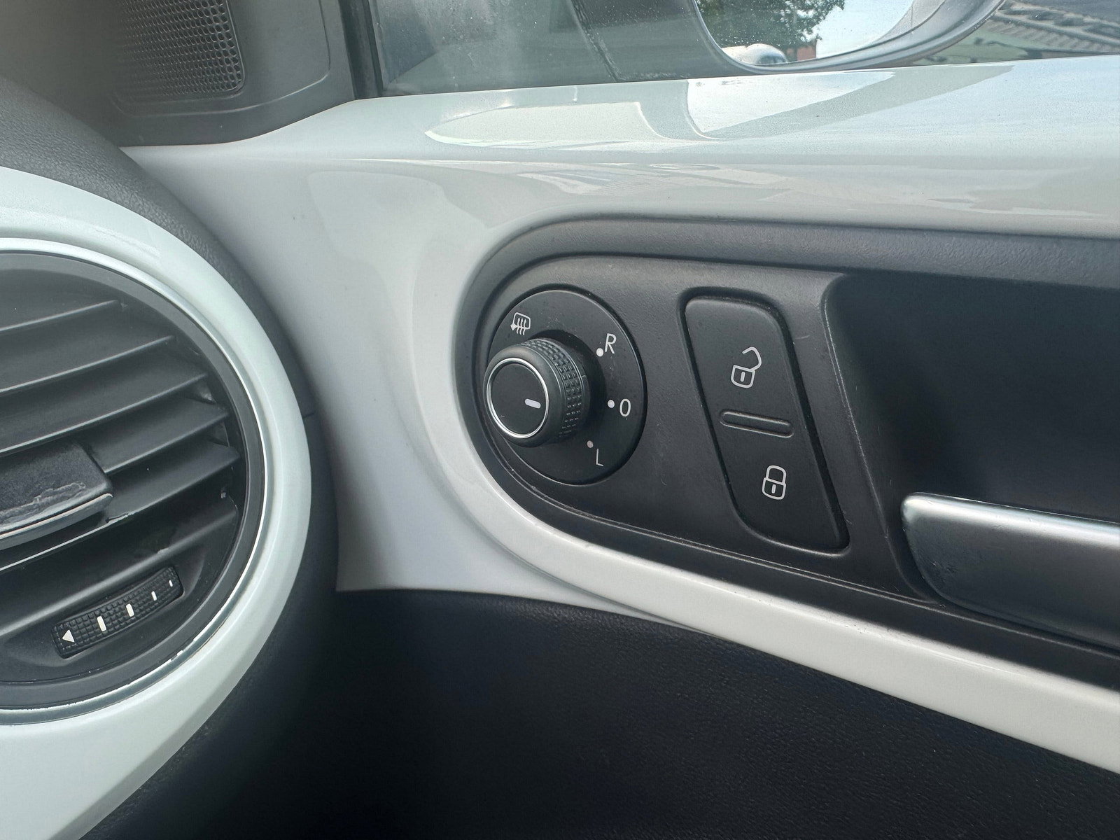 Volkswagen Beetle 1.4 TSI BlueMotion Tech Design Hatchback 3dr Petrol Manual Euro 6 (s/s) (150 ps) 3dr Manual 2016