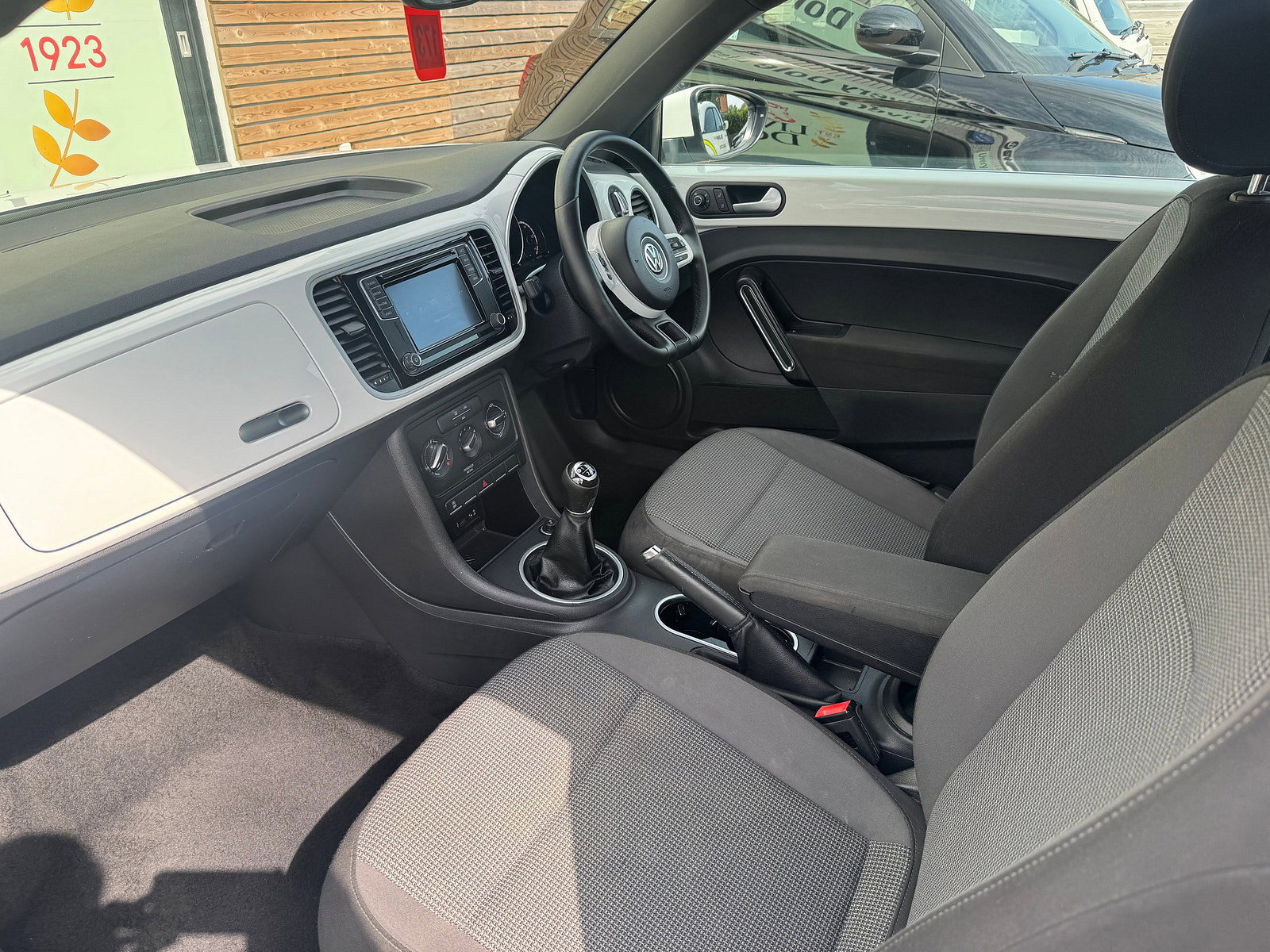 Volkswagen Beetle 1.4 TSI BlueMotion Tech Design Hatchback 3dr Petrol Manual Euro 6 (s/s) (150 ps) 3dr Manual 2016