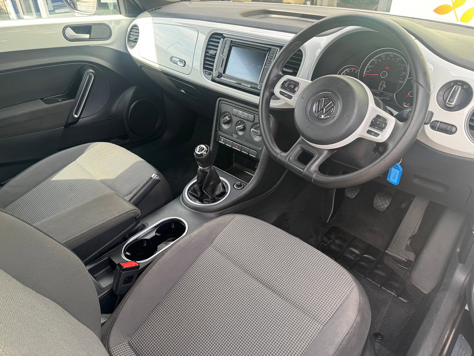 Volkswagen Beetle 1.4 TSI BlueMotion Tech Design Hatchback 3dr Petrol Manual Euro 6 (s/s) (150 ps) 3dr Manual 2016